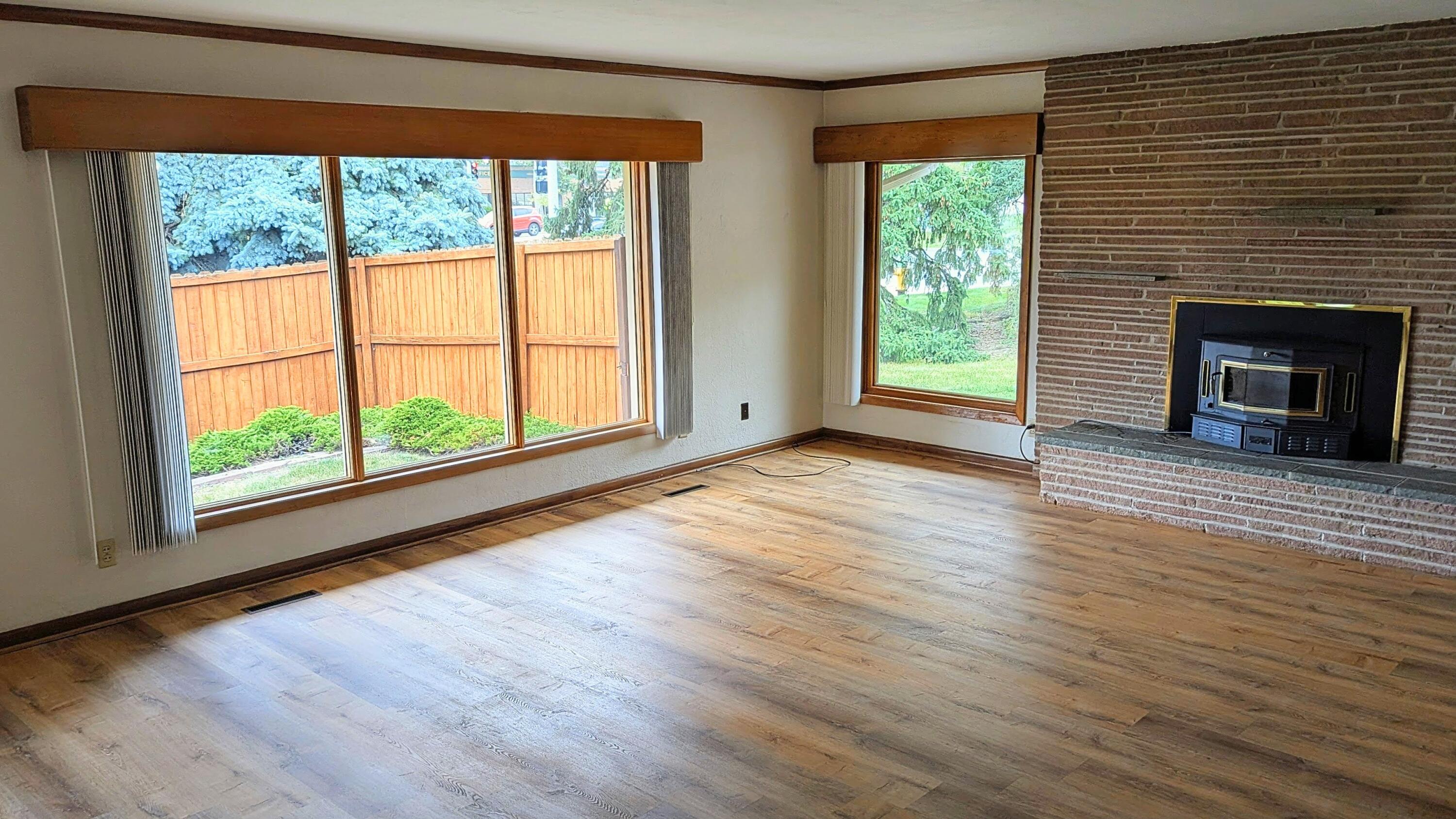 2250 70th Street Property Photo 4