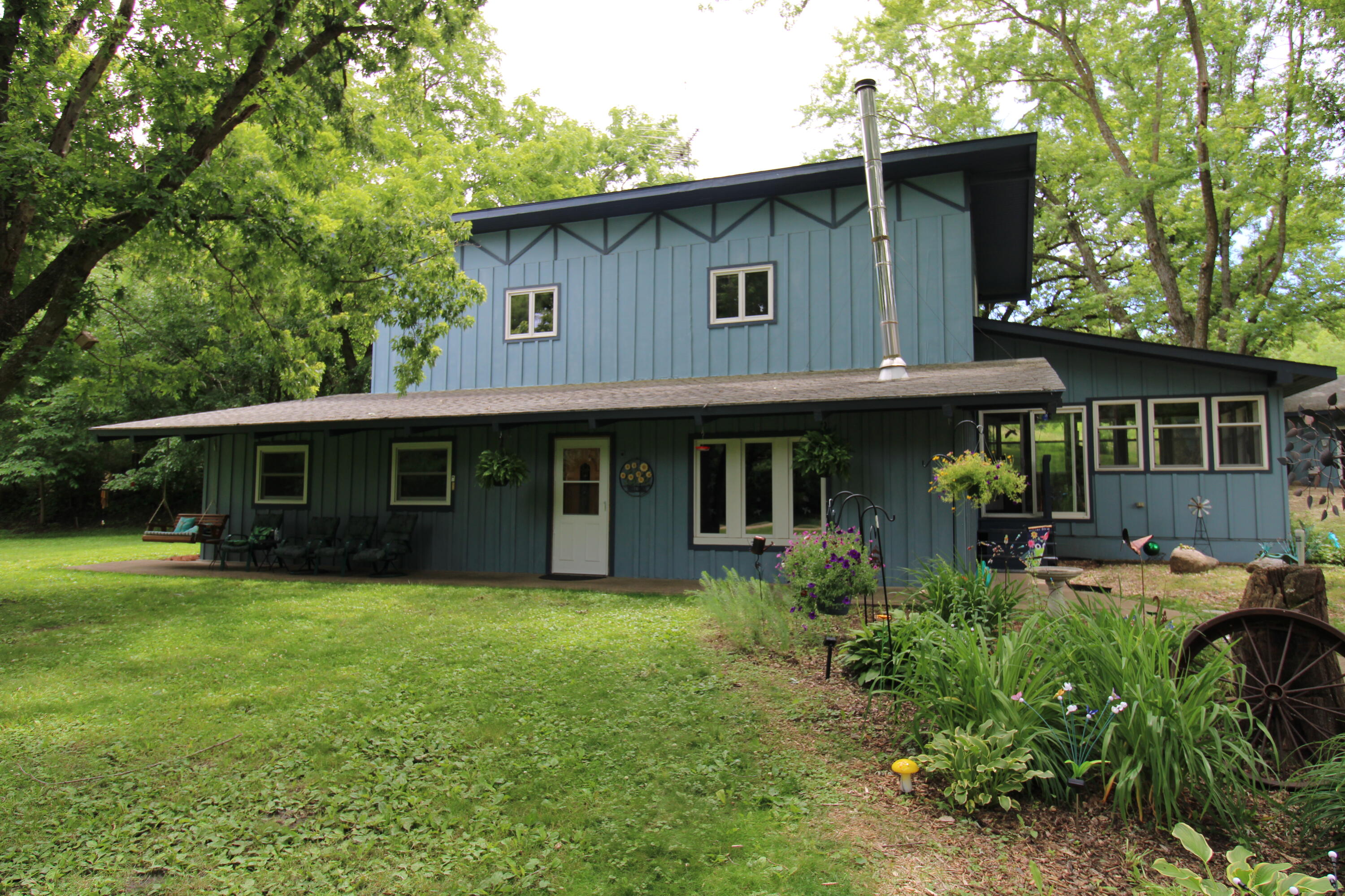 835 230th Street Property Photo 1