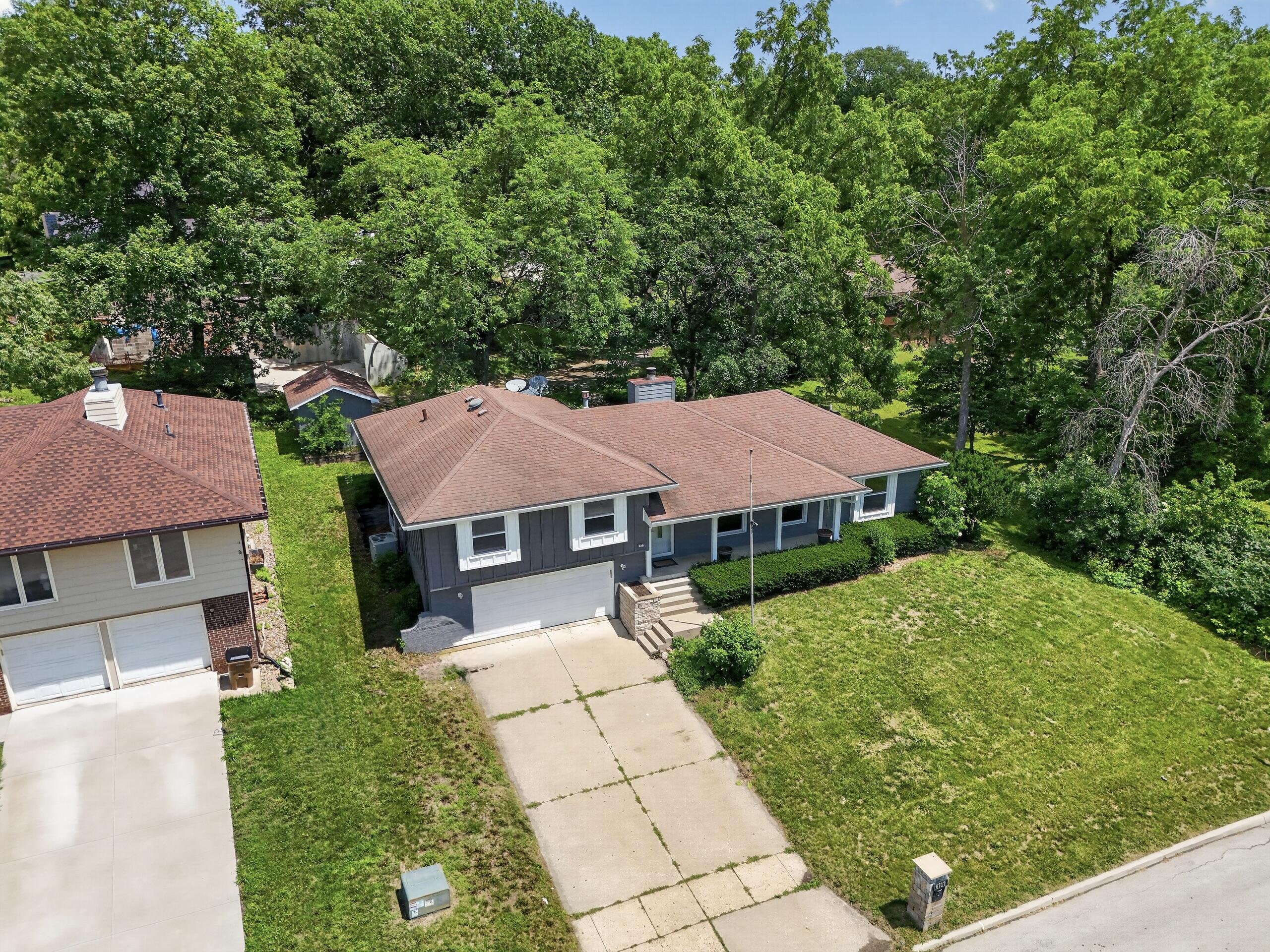 6717 Northwest Drive Property Photo 1
