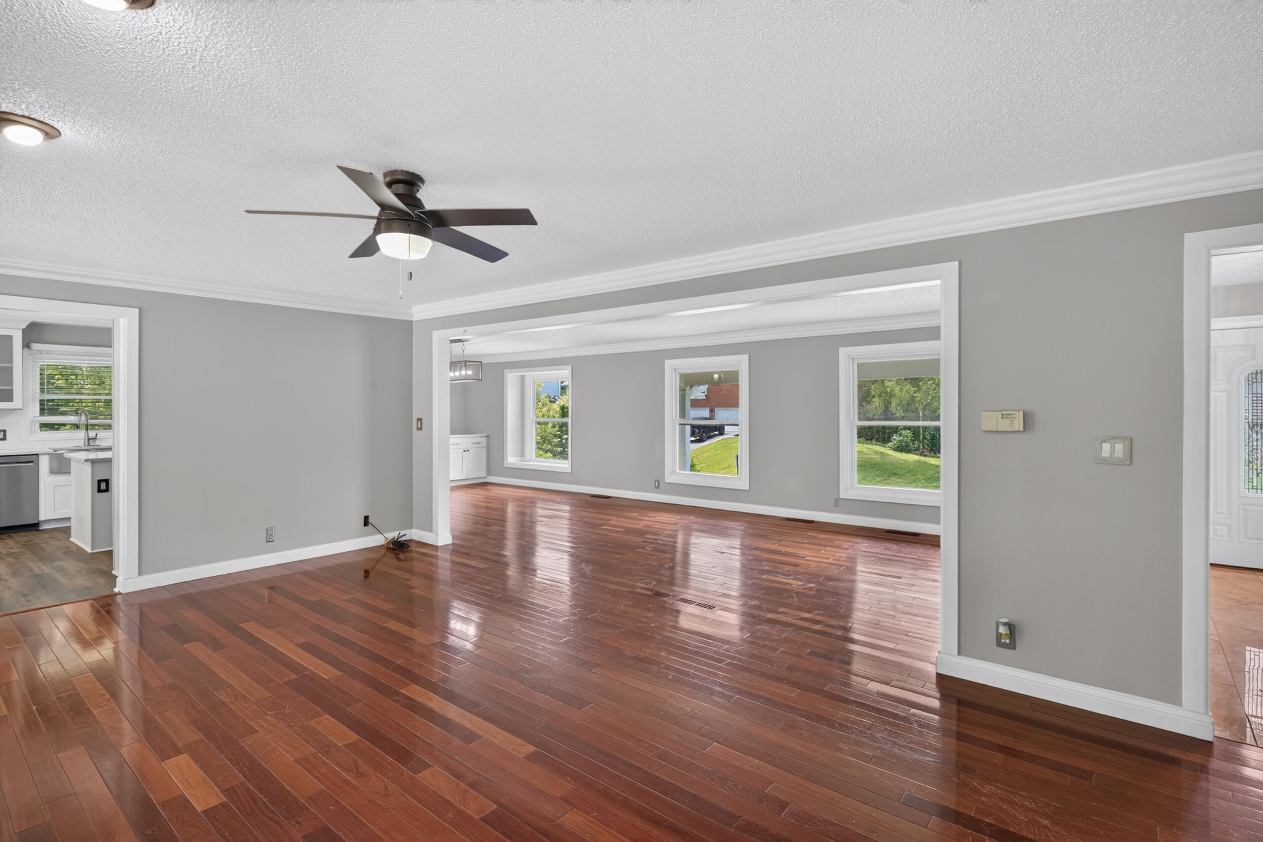 6717 Northwest Drive Property Photo 10