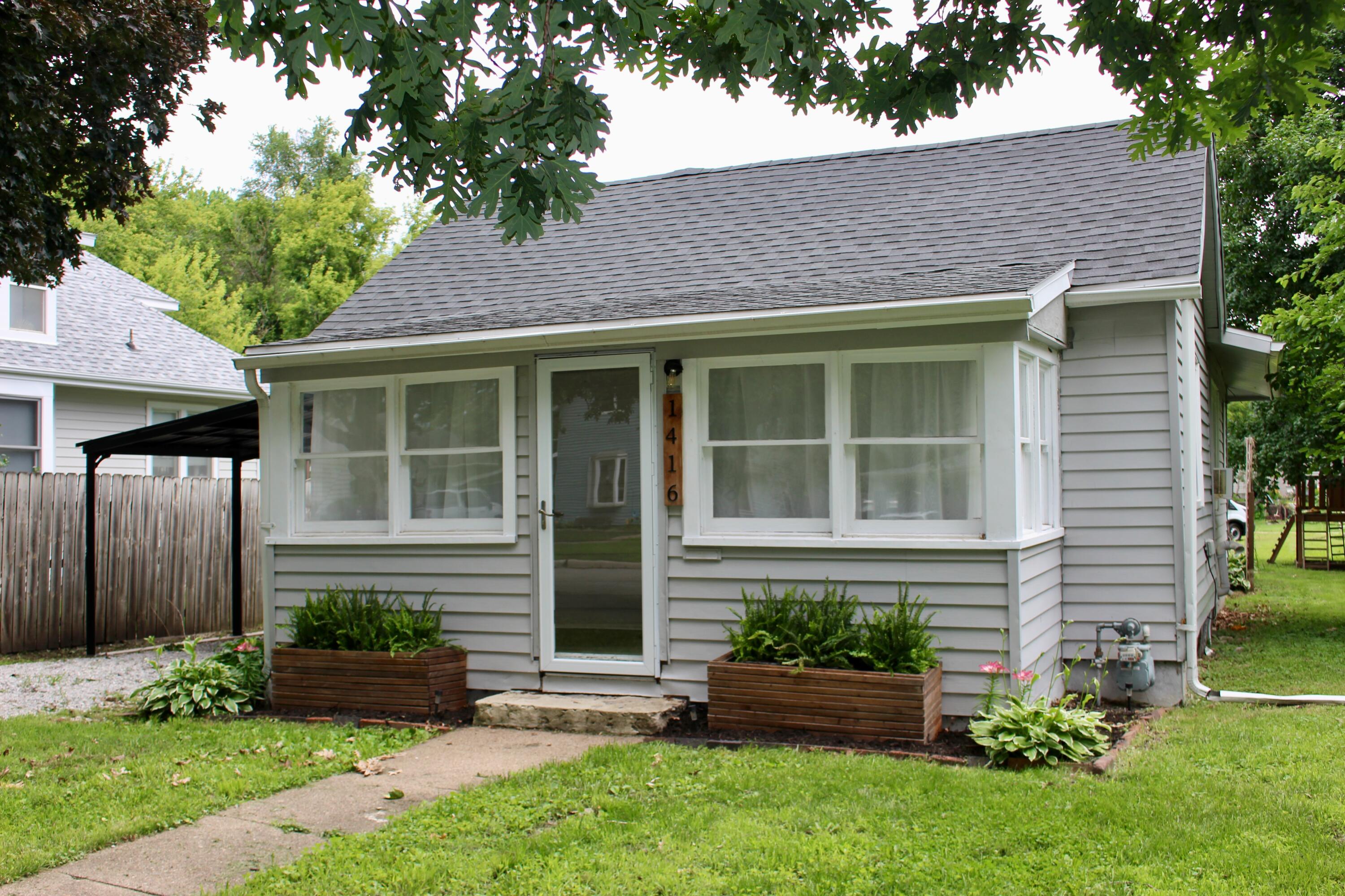 1416 Crawford Street Property Photo 1