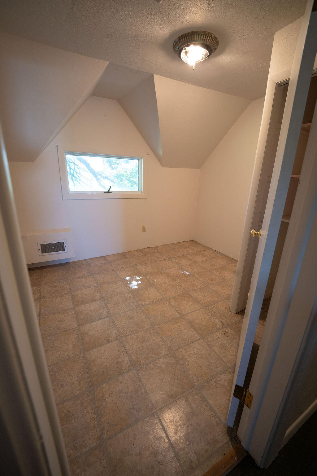 1448 Queen Avenue Property Photo 23