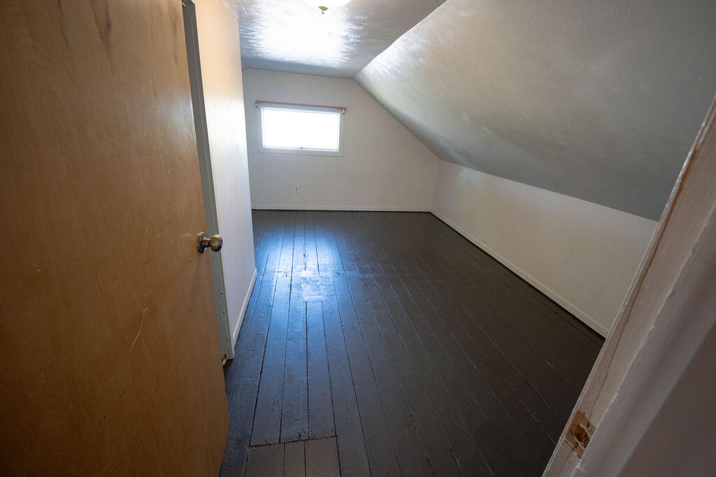 1448 Queen Avenue Property Photo 24