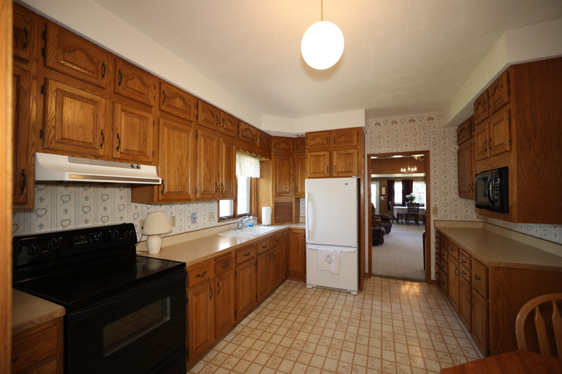 209 Linn Street Property Photo 15