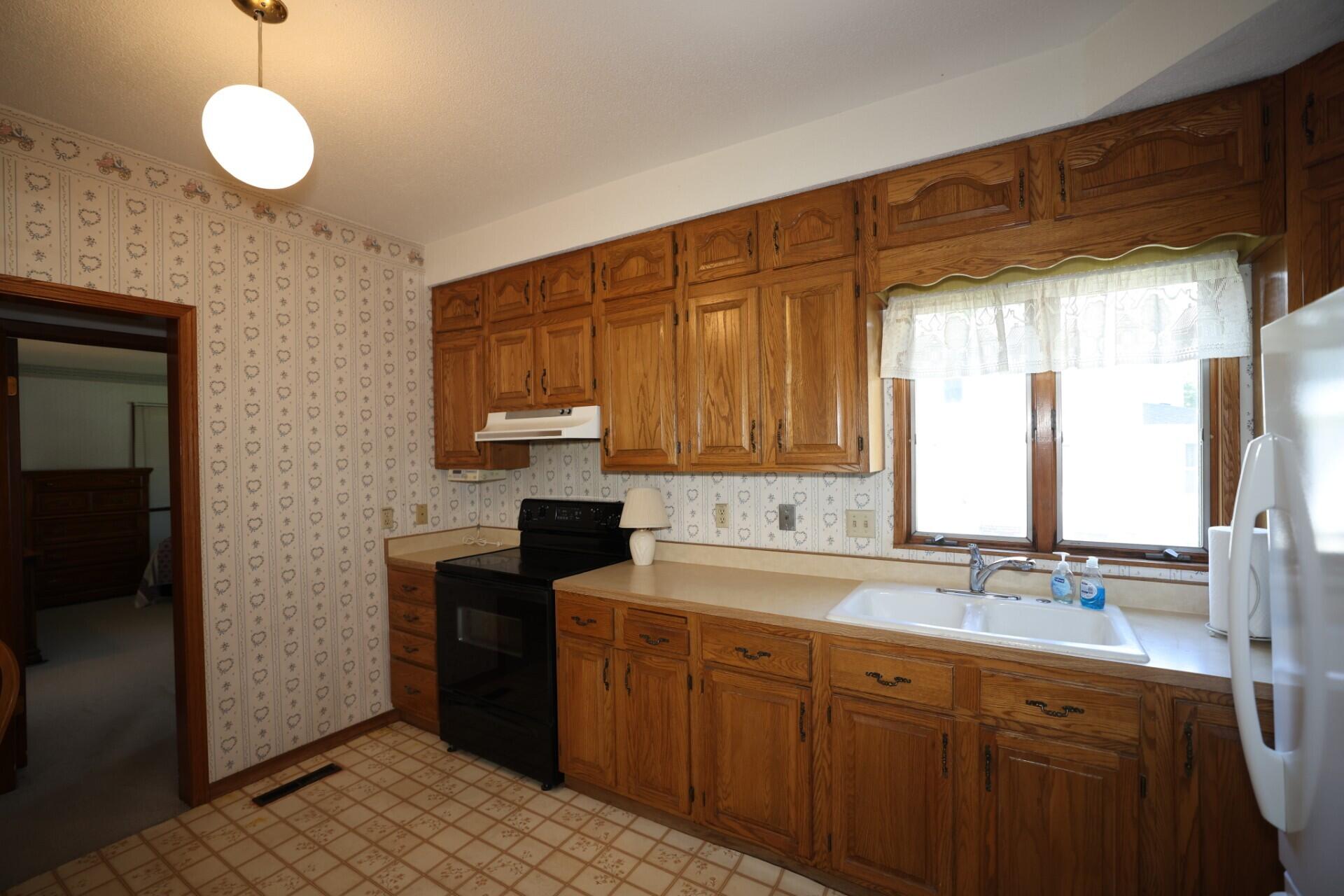209 Linn Street Property Photo 16