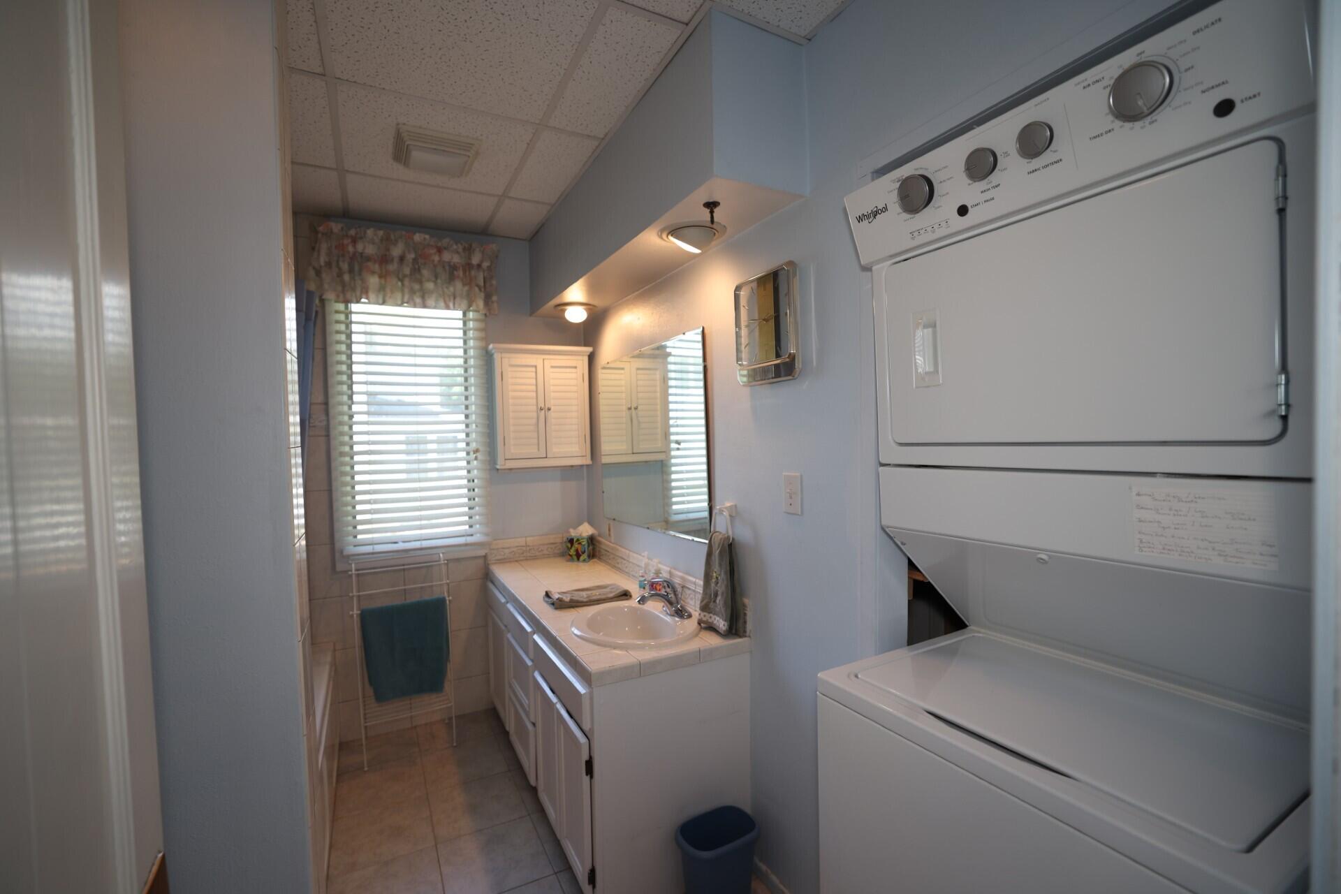 209 Linn Street Property Photo 21