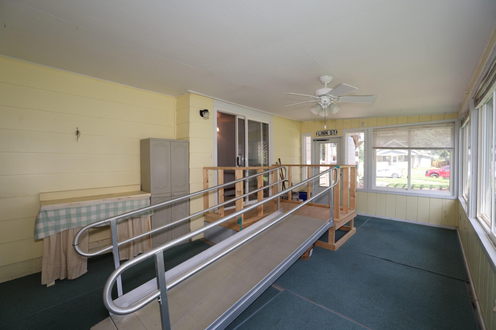 209 Linn Street Property Photo 25