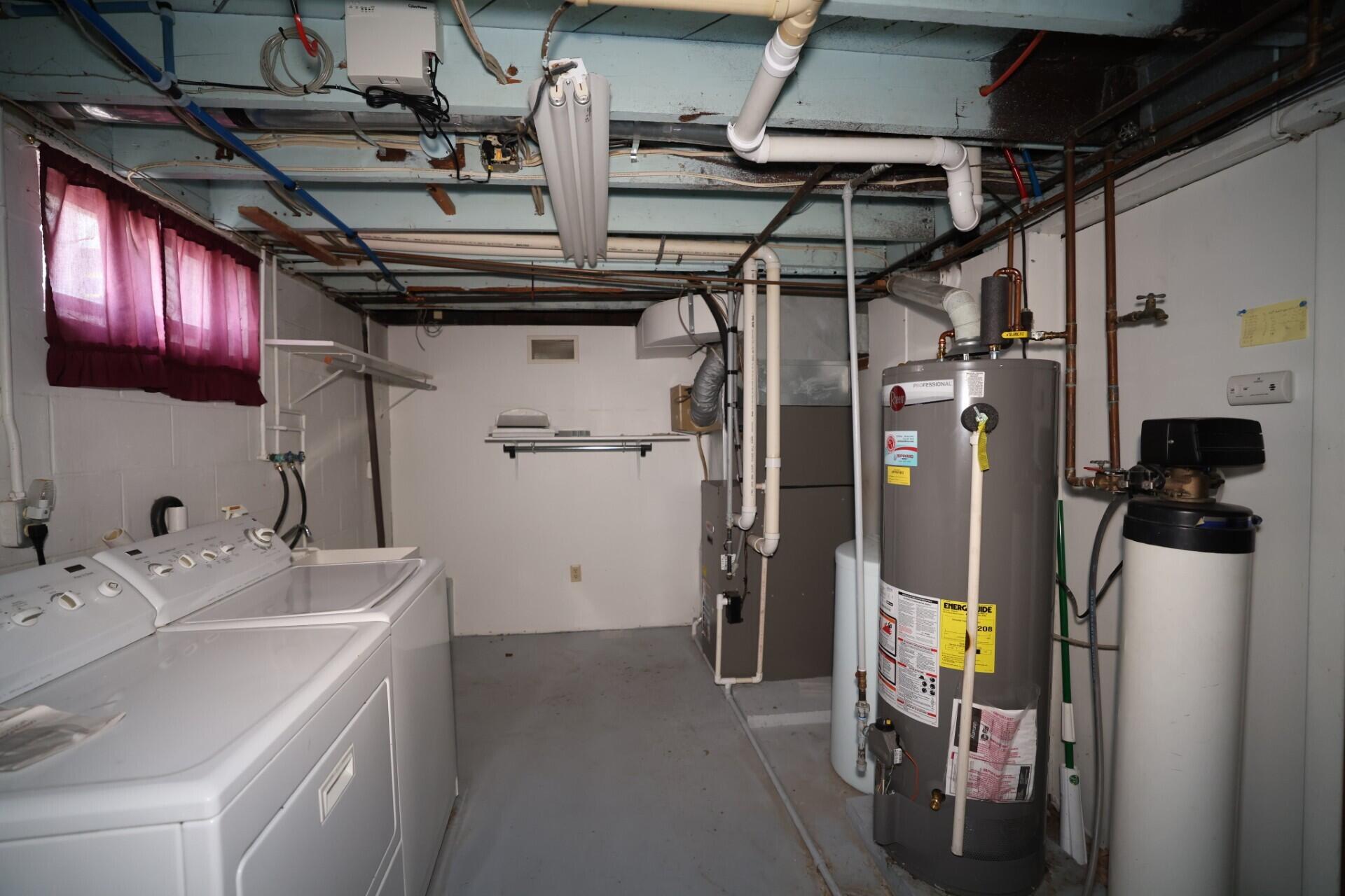 209 Linn Street Property Photo 29