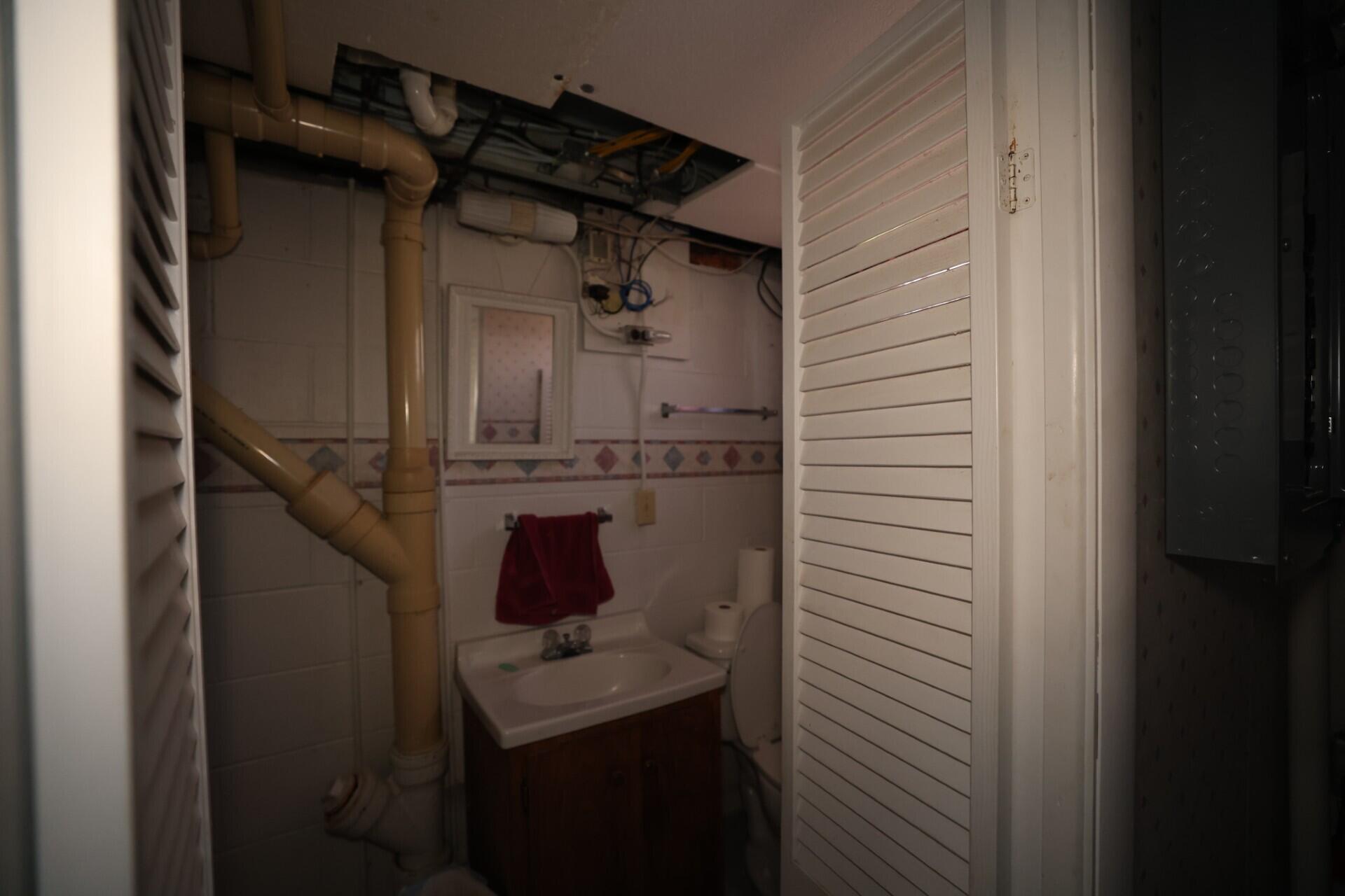 209 Linn Street Property Photo 30