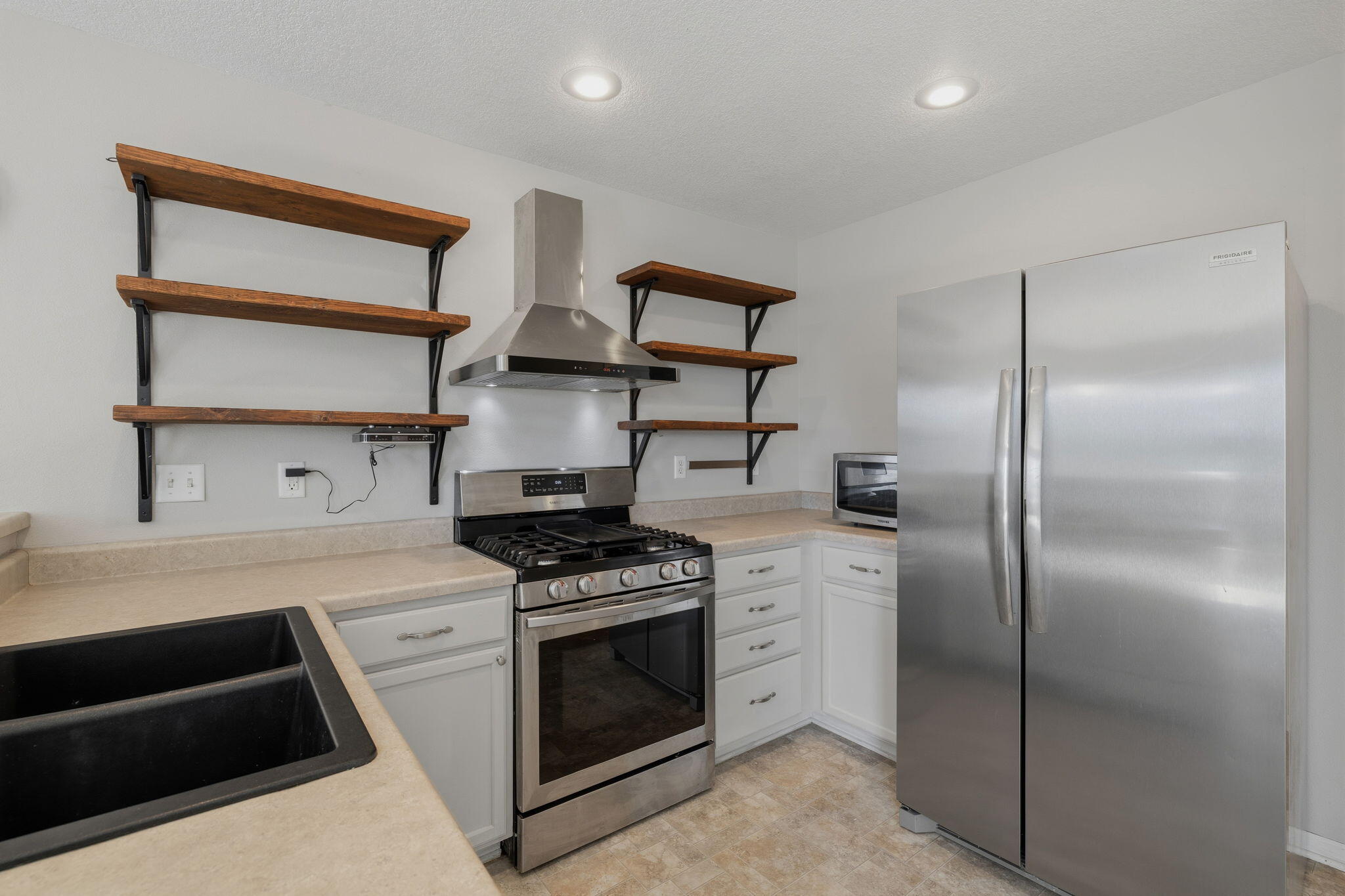 5113 Ne Ledgestone Court Property Photo 11