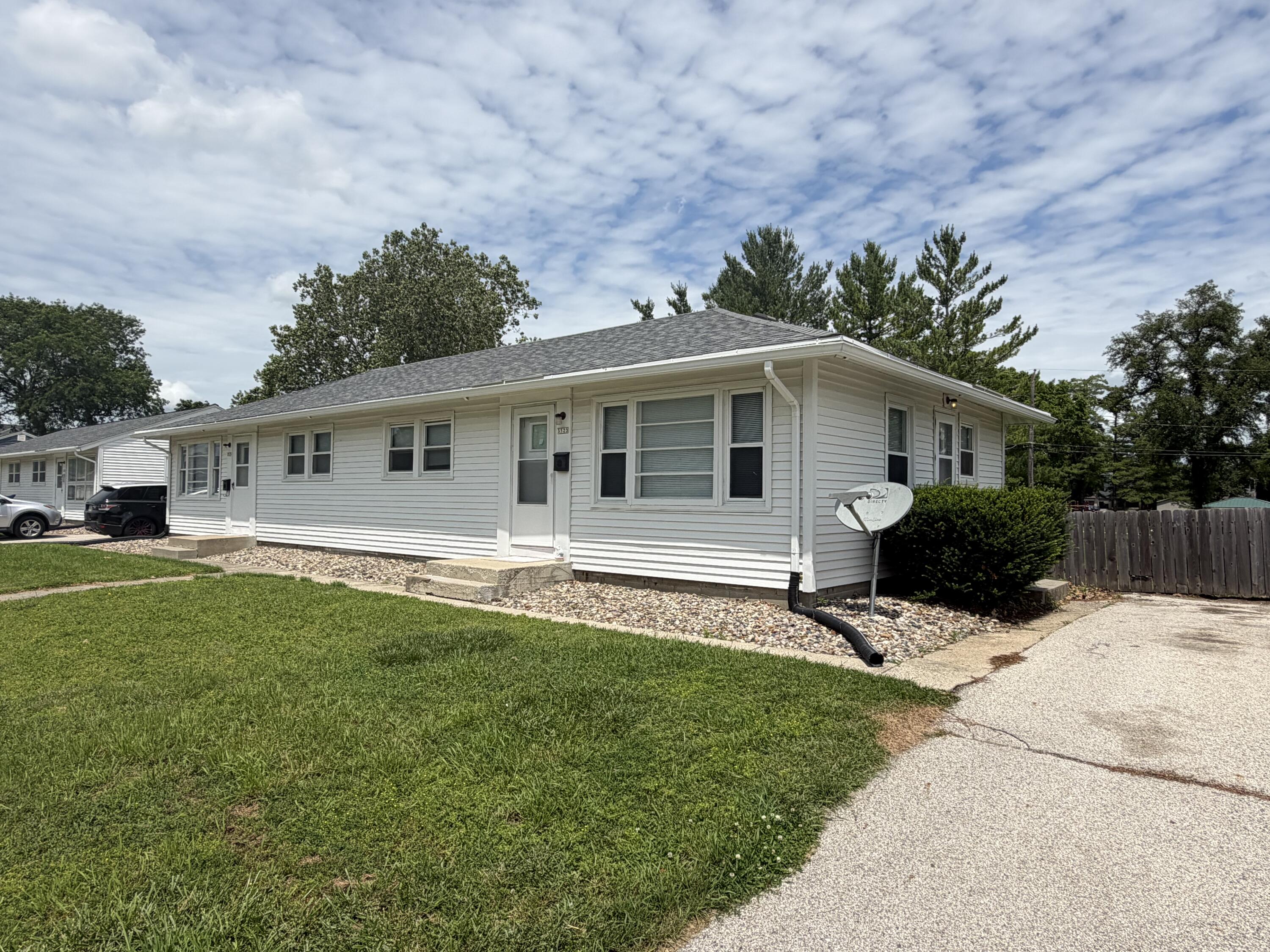 3523/3525 Tripp Street Property Photo 2
