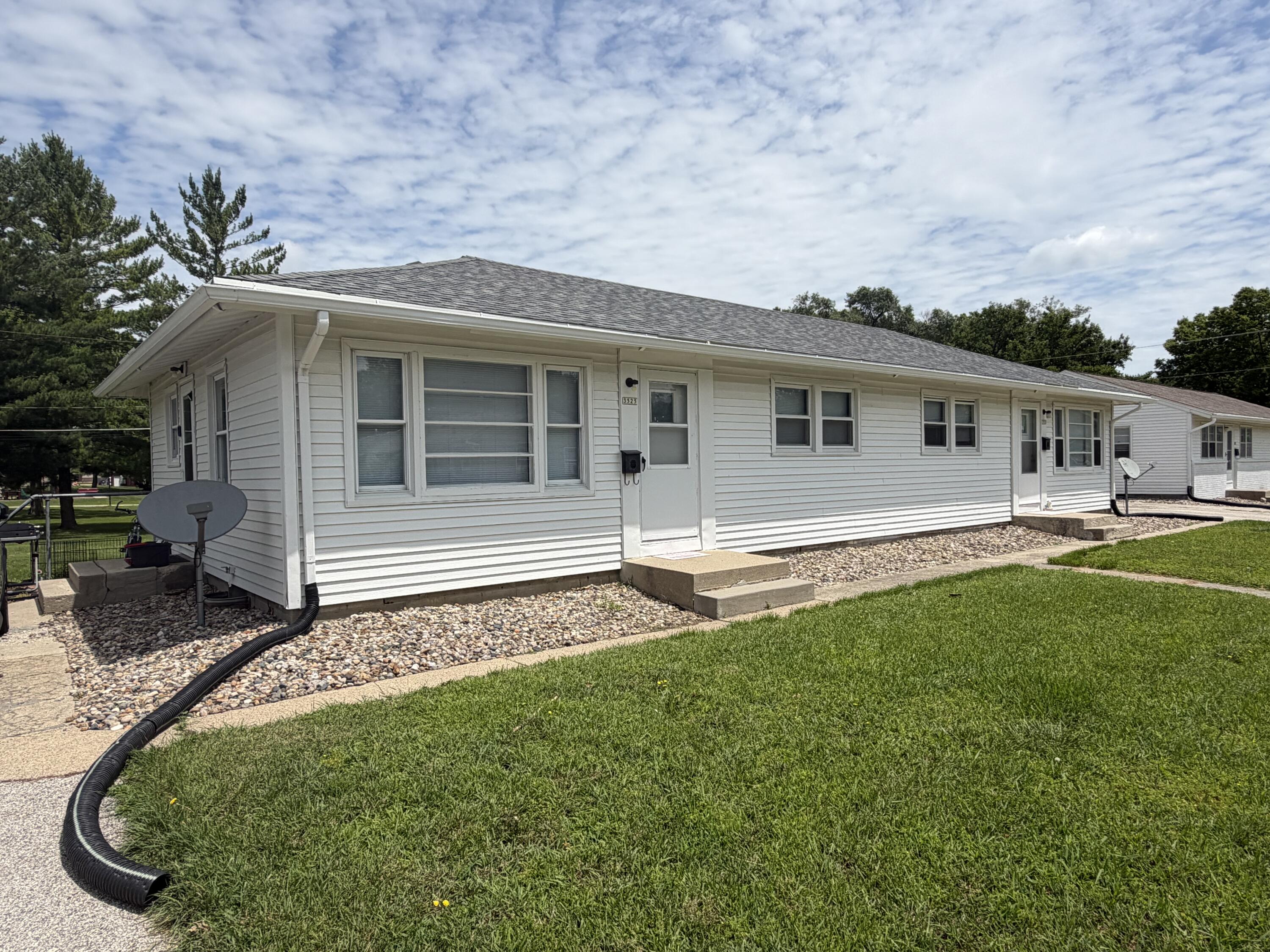 3523/3525 Tripp Street Property Photo 3