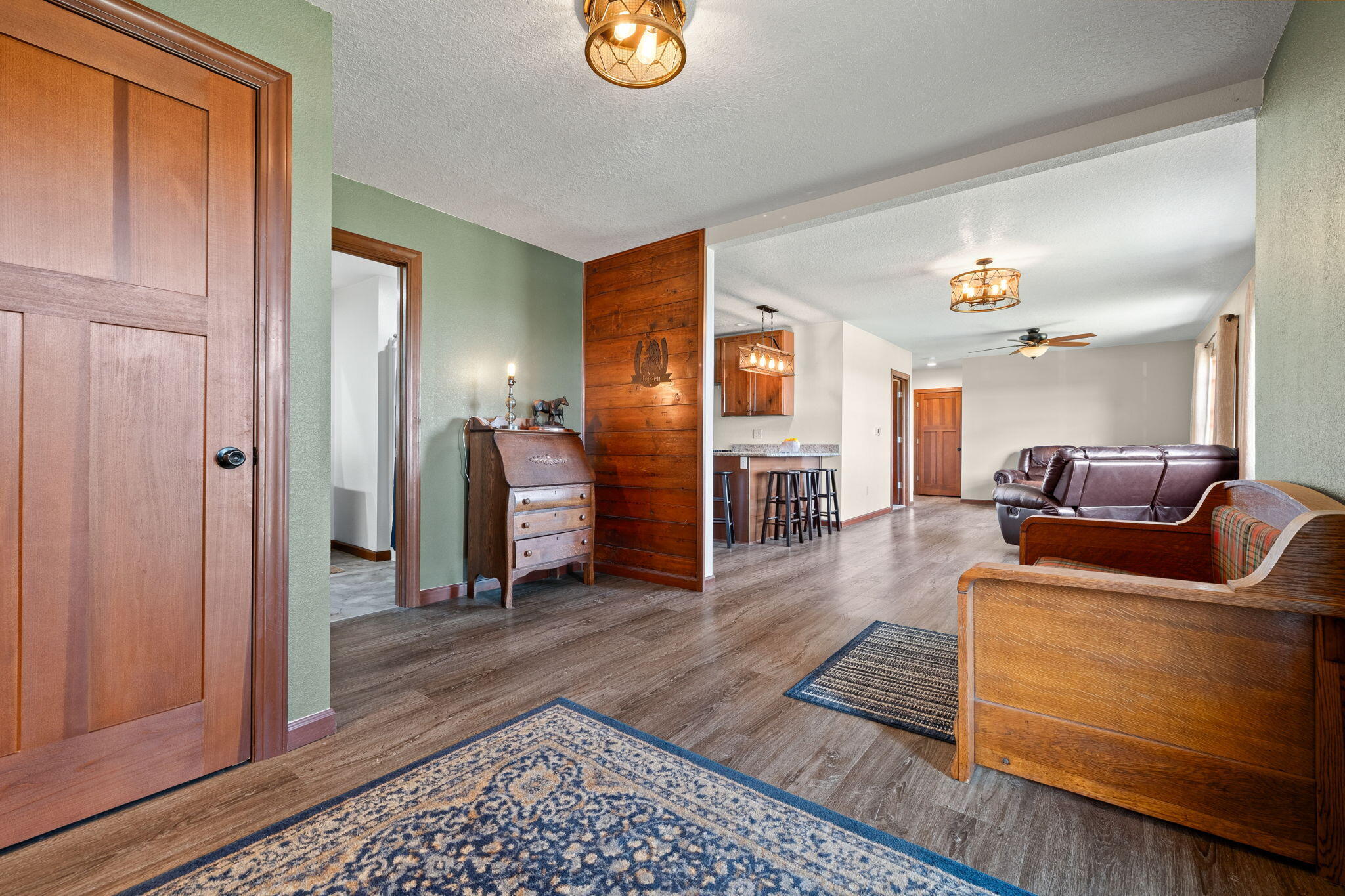 2435 Saratoga Avenue Property Photo 12