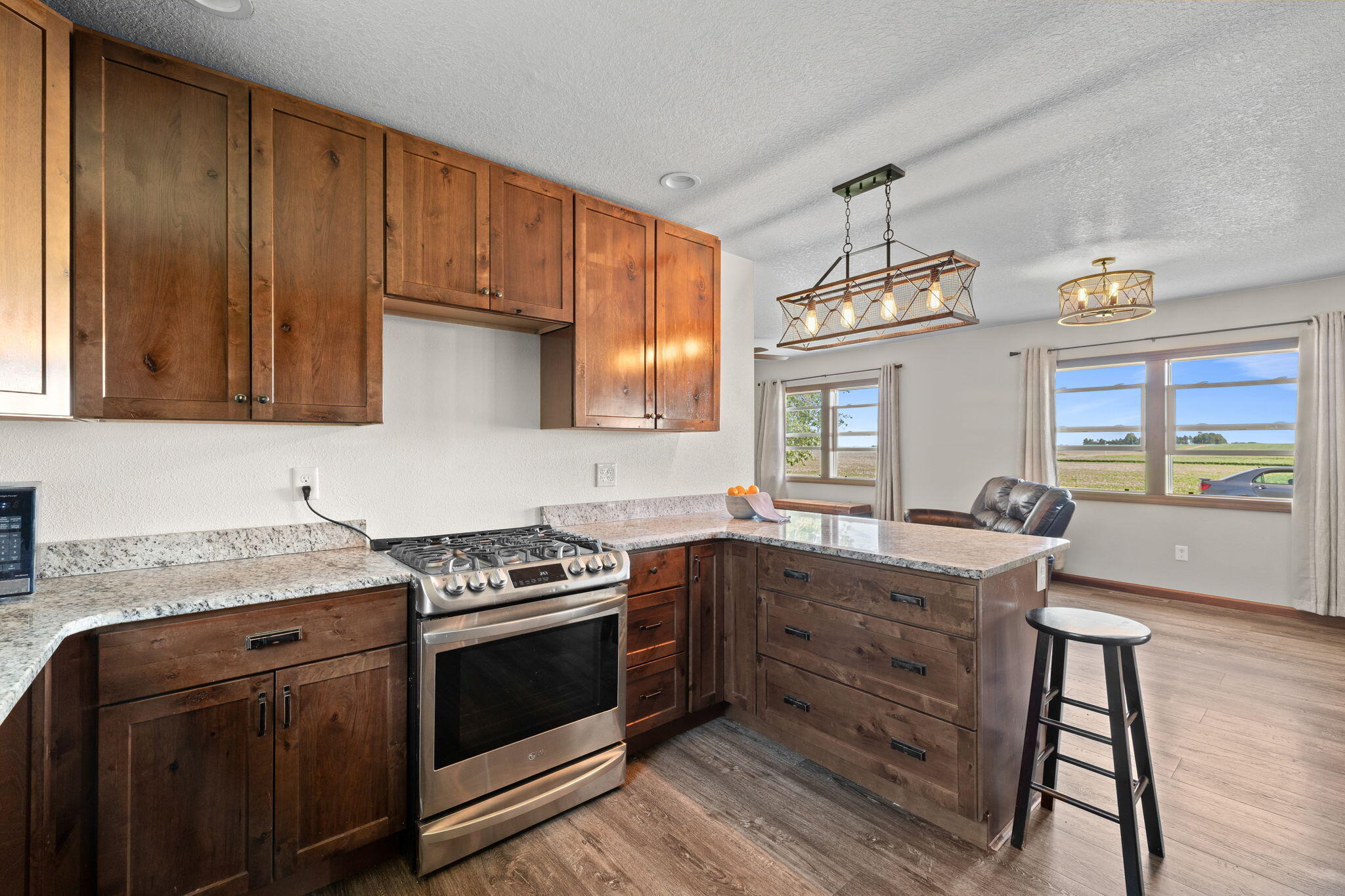 2435 Saratoga Avenue Property Photo 16