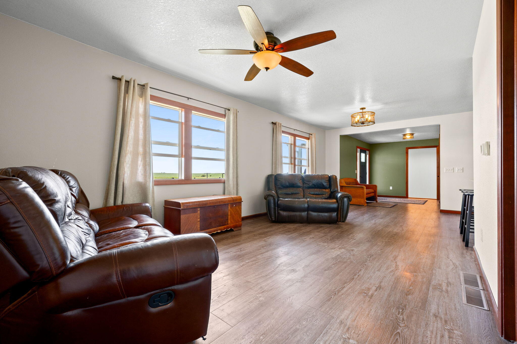 2435 Saratoga Avenue Property Photo 20