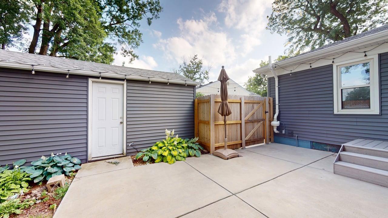 4111 40th Street Property Photo 2