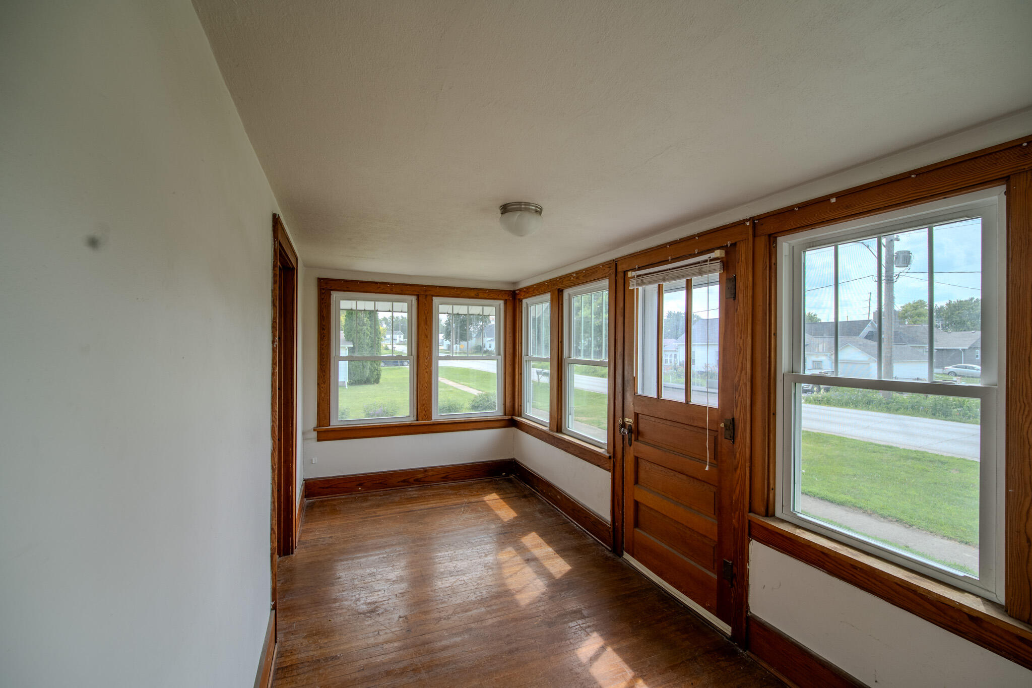 313 N 1st Street Property Photo 4