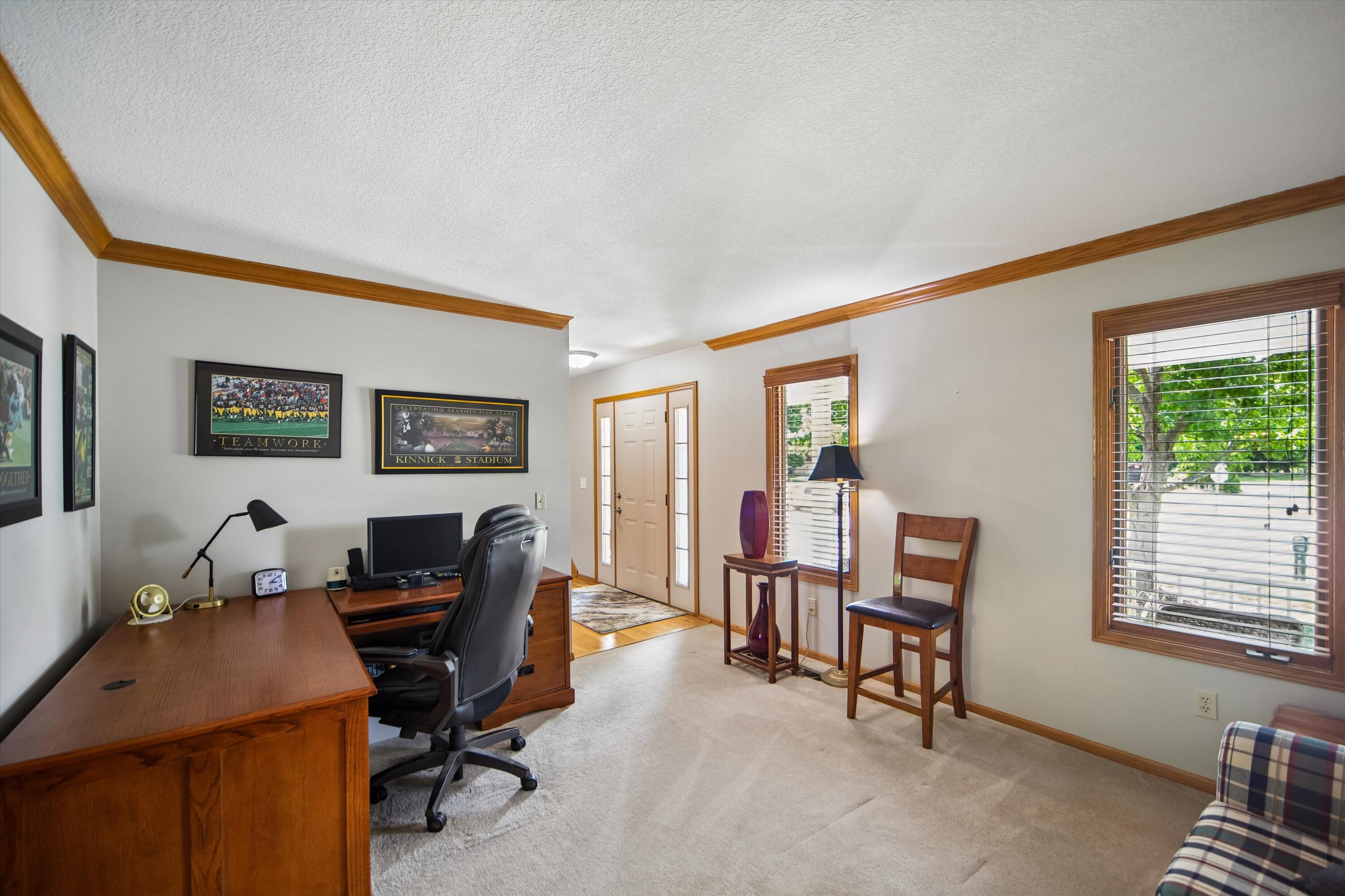 1405 Ne Trilein Drive Property Photo 4