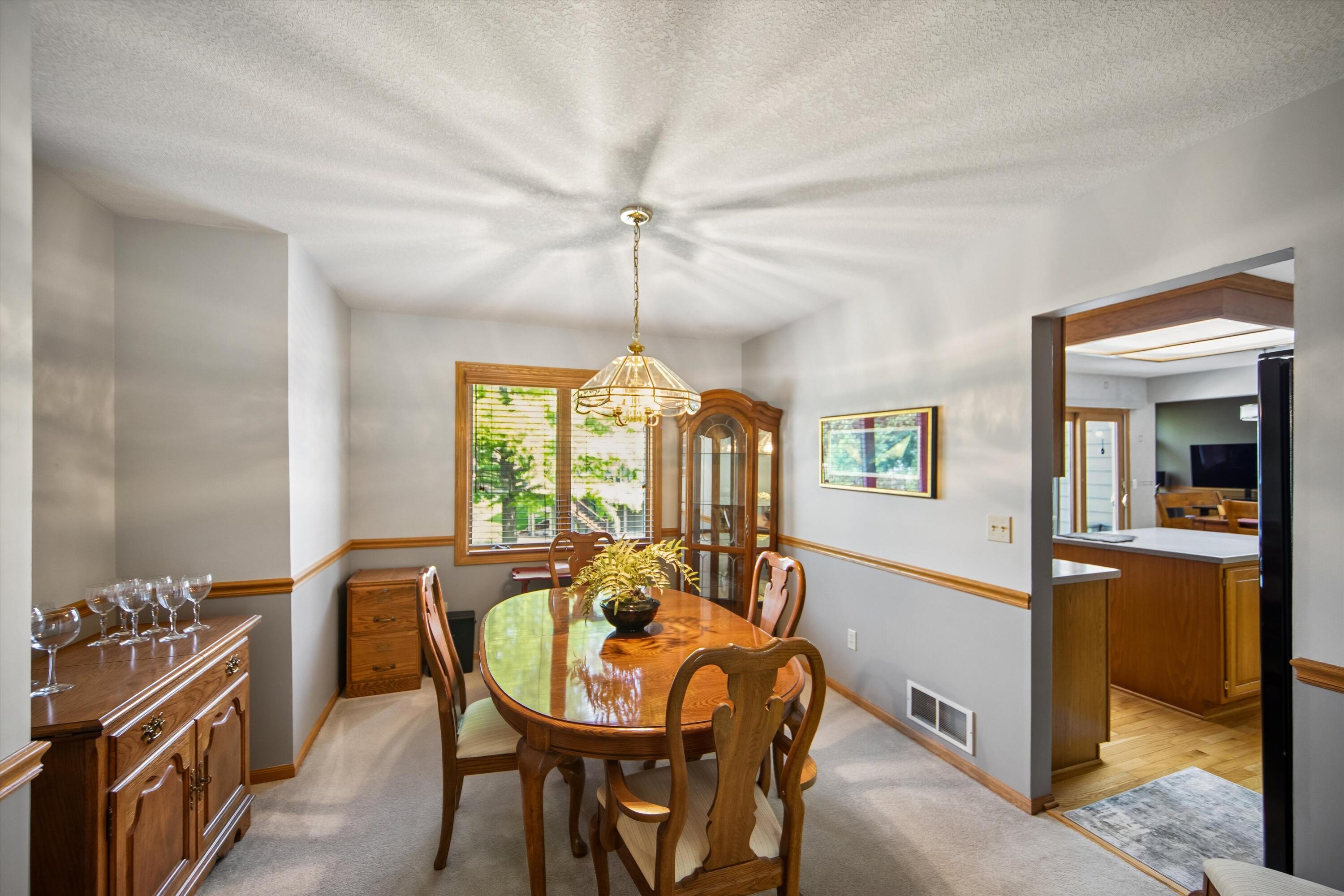 1405 Ne Trilein Drive Property Photo 5