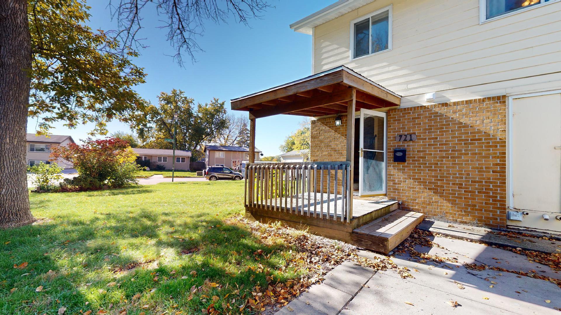 721 Meadow Place Property Photo 1