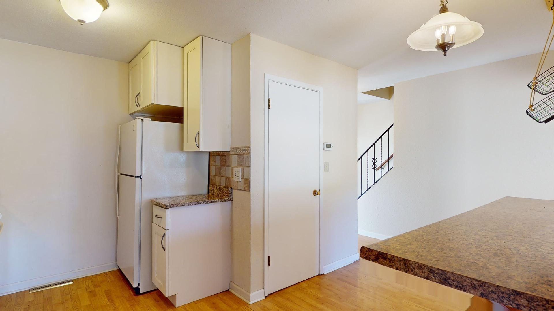721 Meadow Place Property Photo 4