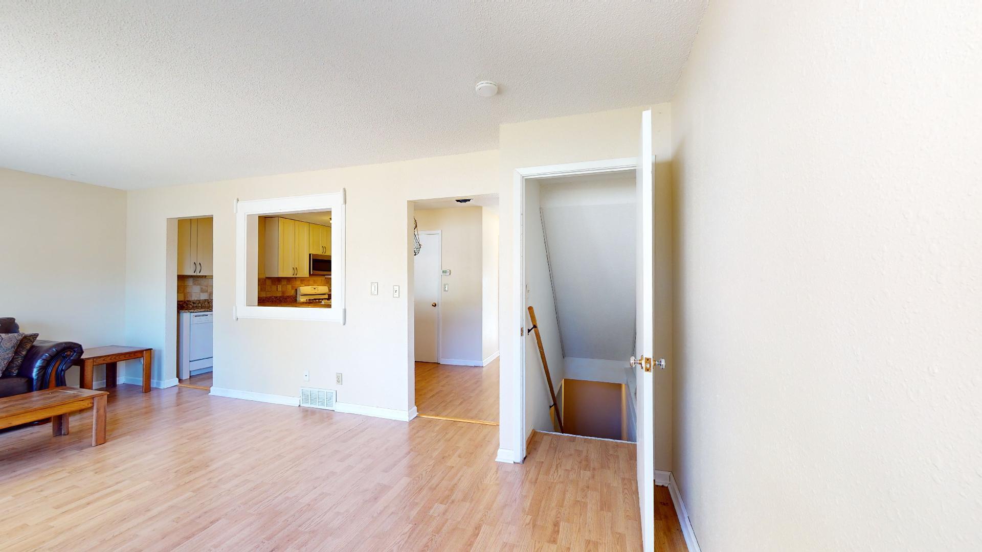 721 Meadow Place Property Photo 6