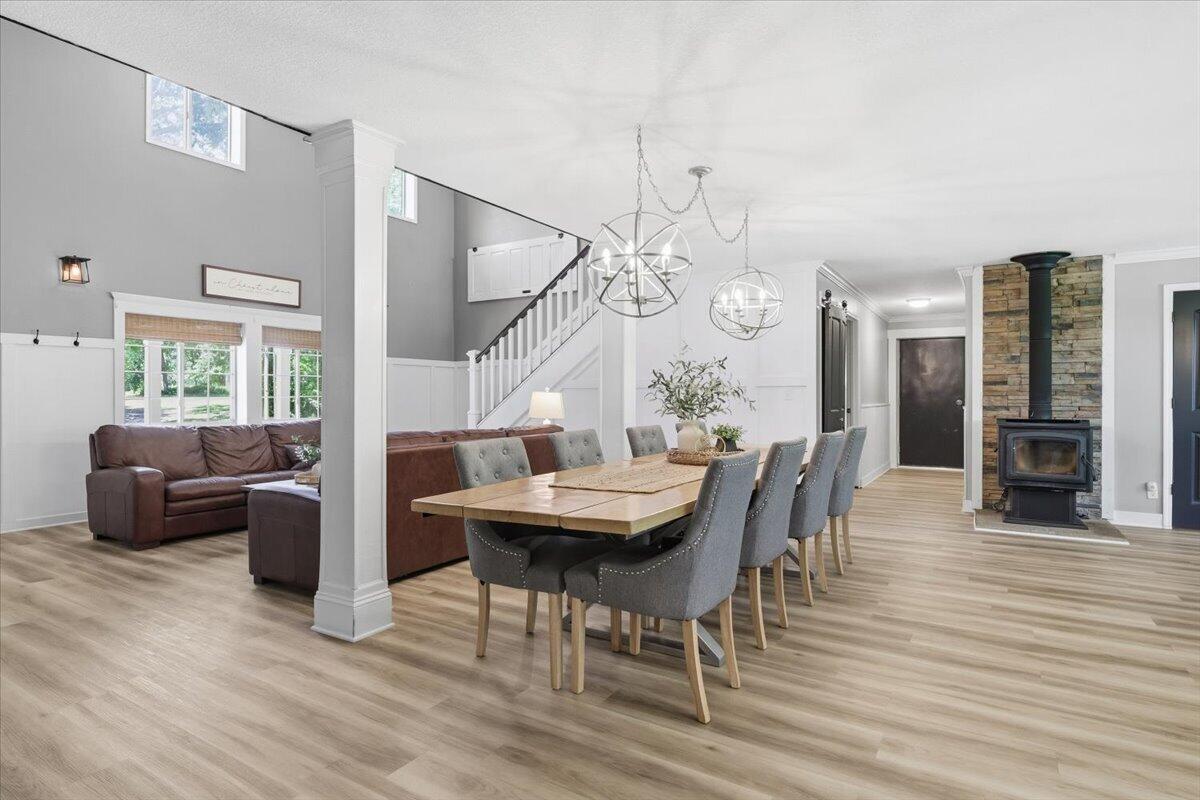 16032 Pleasant Valley Road Property Photo 6
