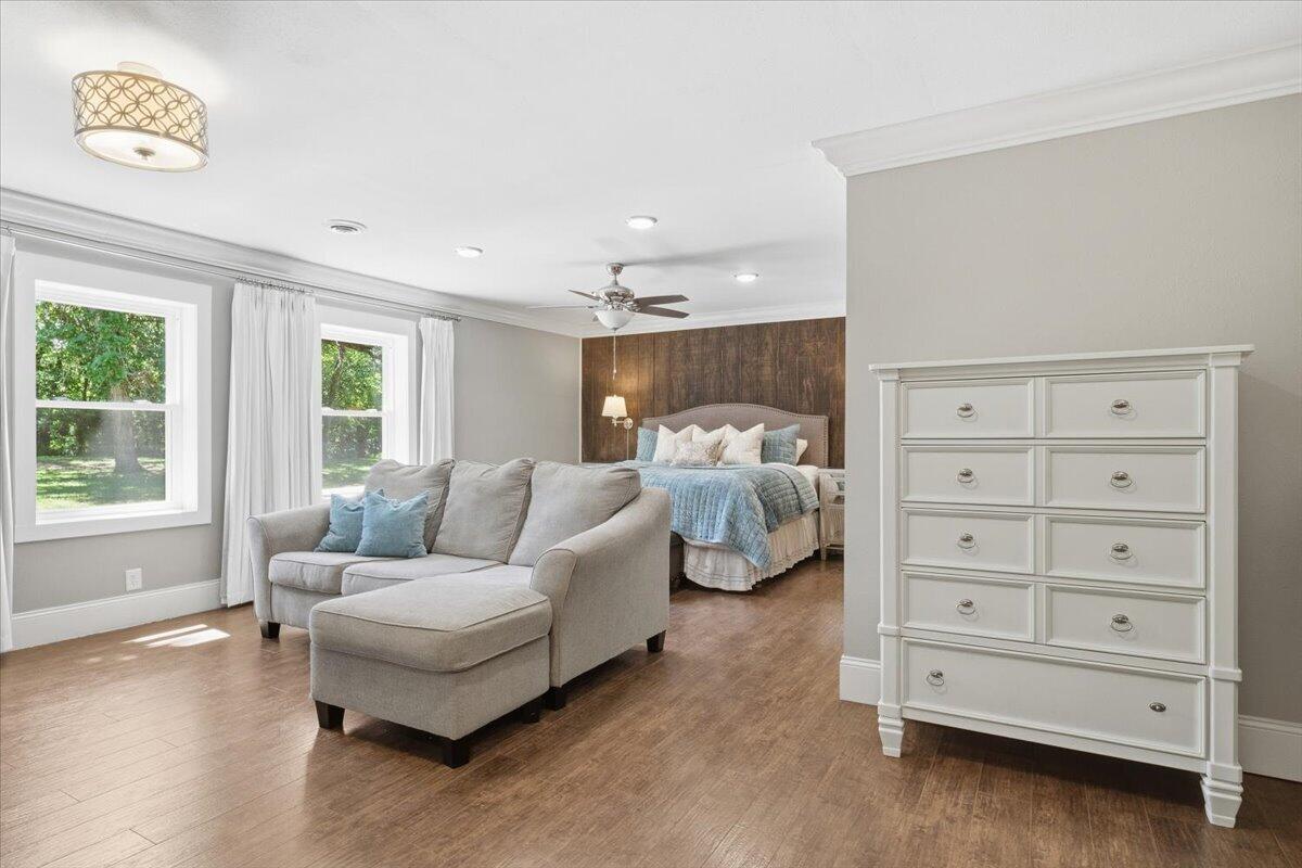 16032 Pleasant Valley Road Property Photo 17