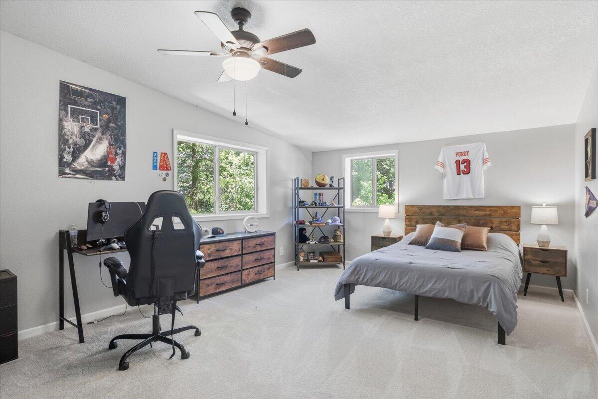 16032 Pleasant Valley Road Property Photo 25