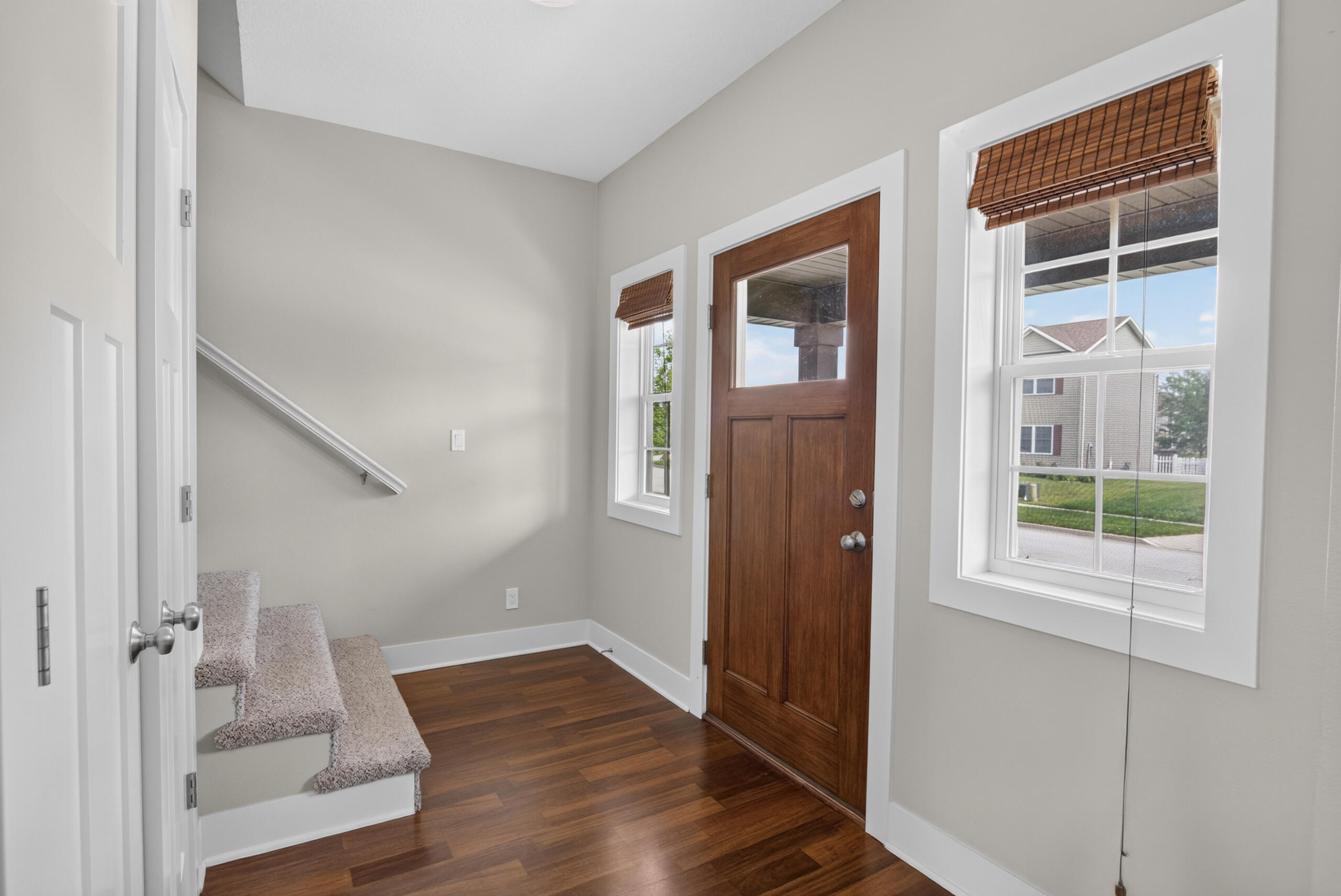 2706 Kingston Drive Property Photo 2
