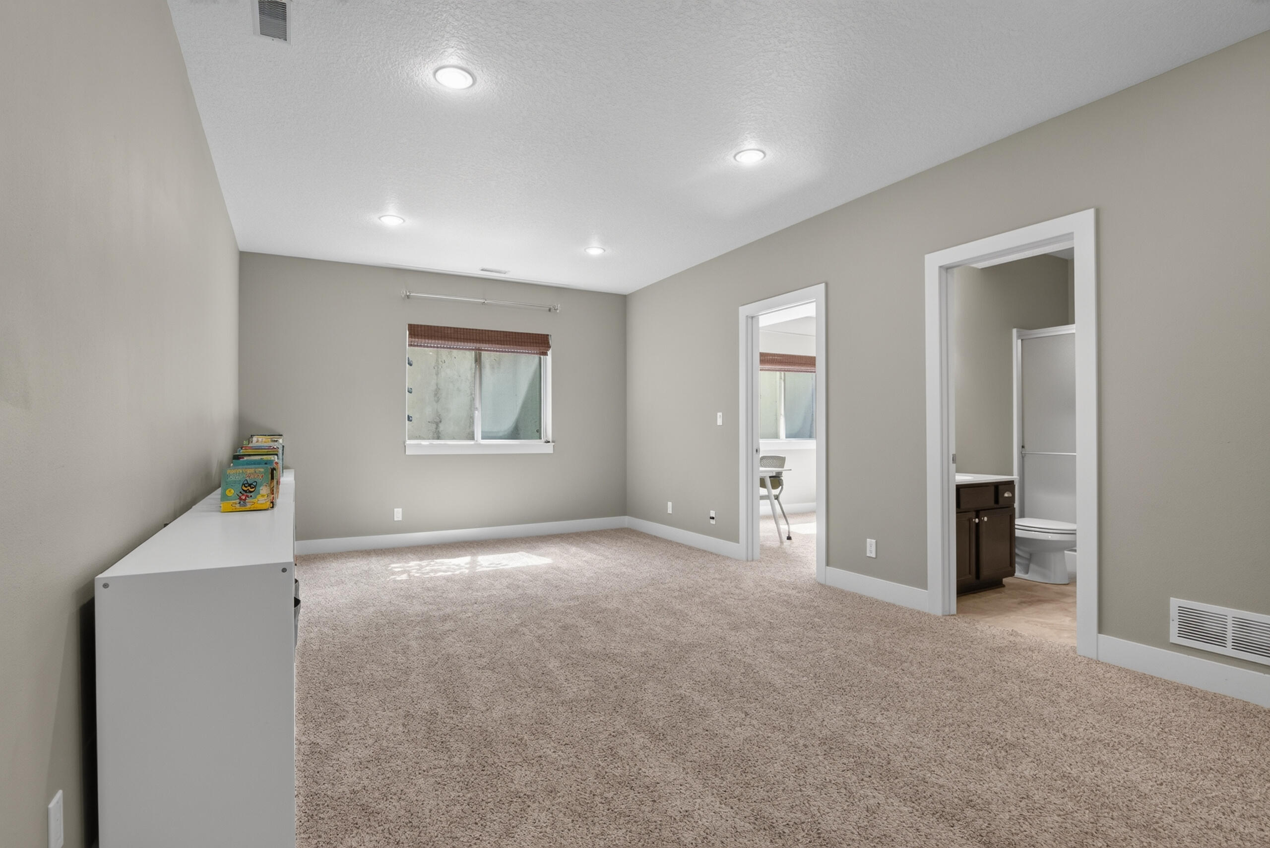 2706 Kingston Drive Property Photo 18