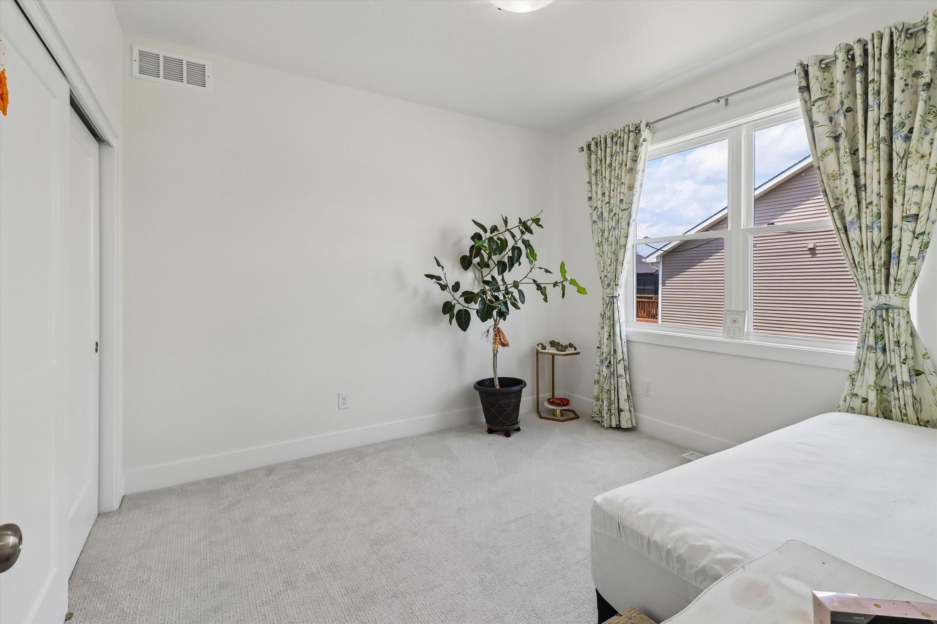 4507 Everest Avenue Property Photo 11