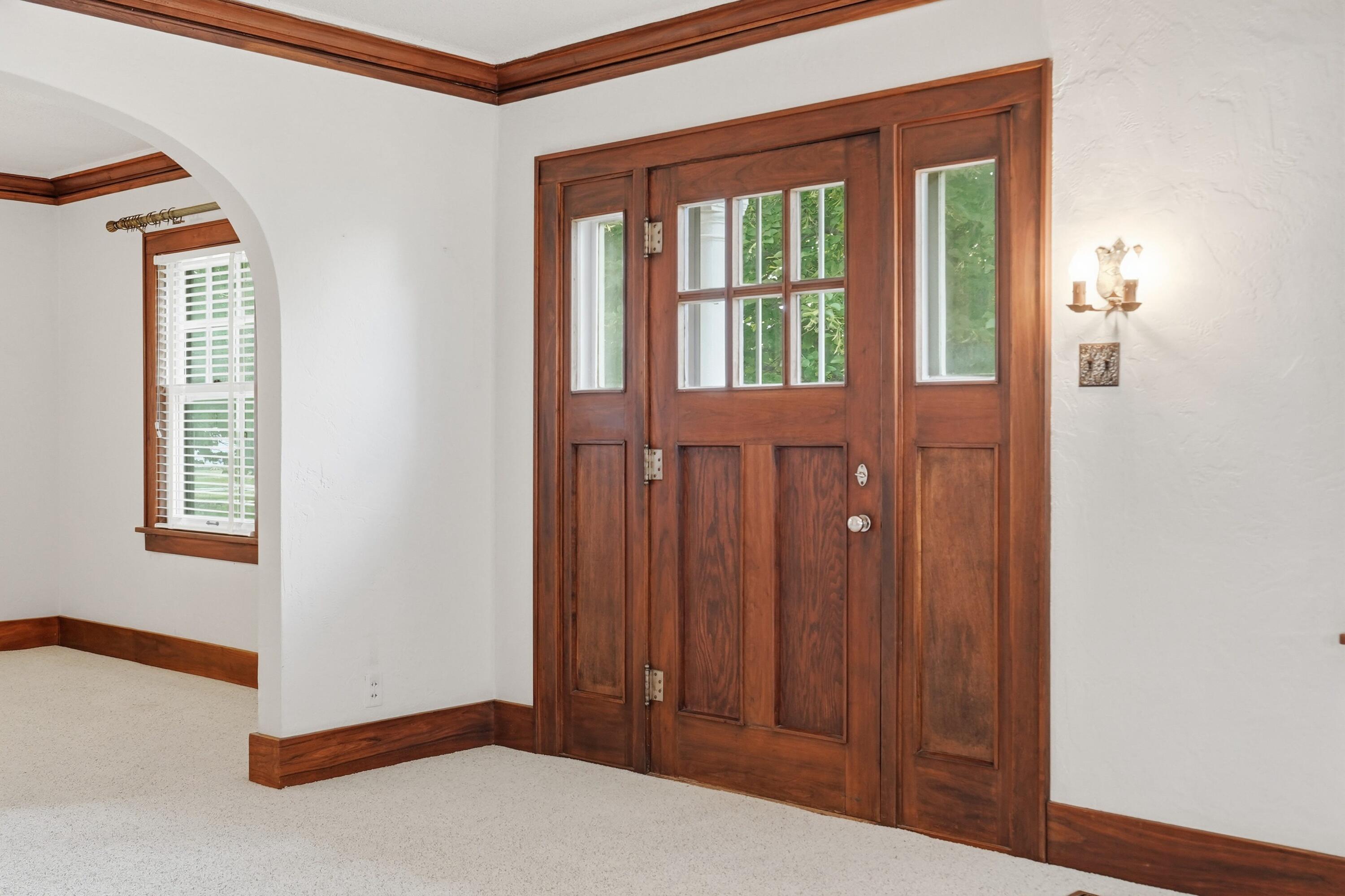 1835 1st Street Property Photo 7