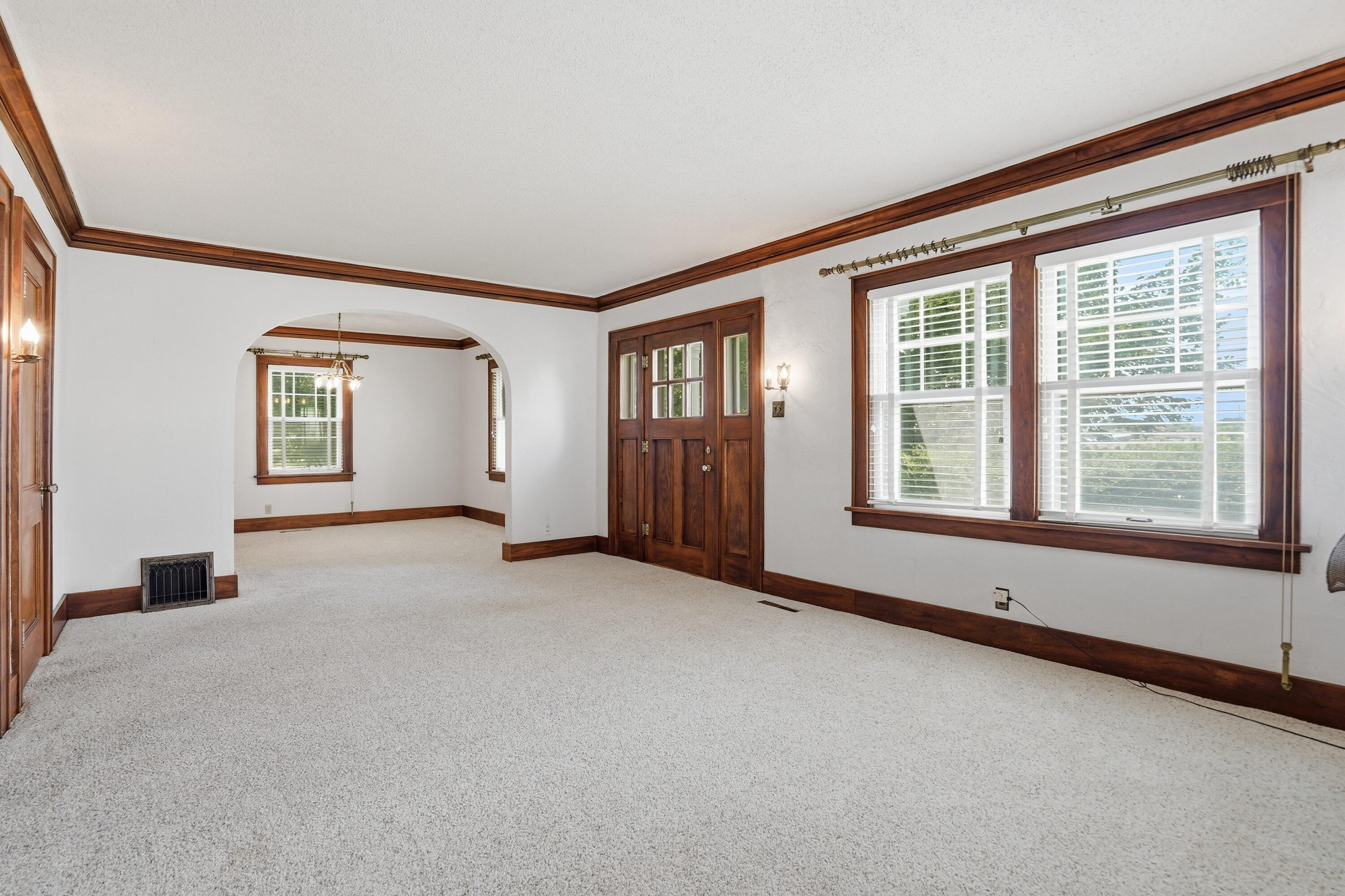 1835 1st Street Property Photo 8