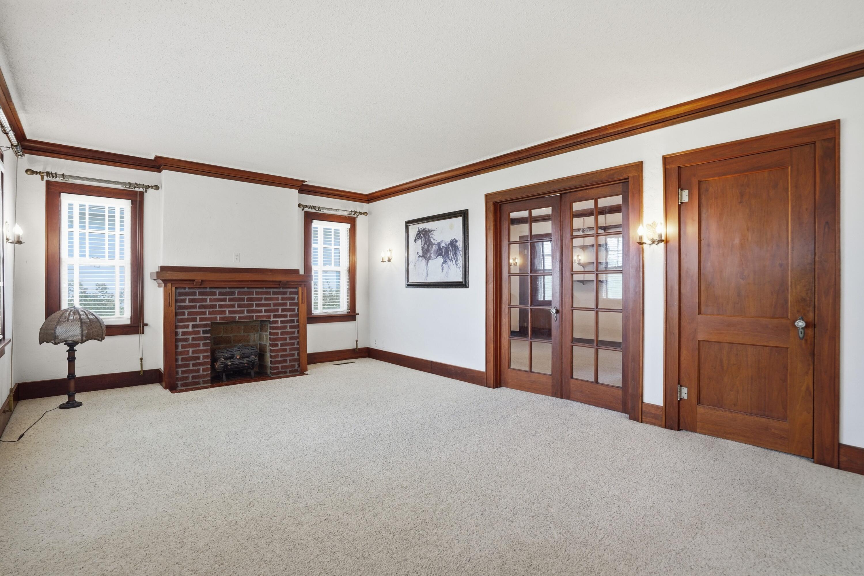 1835 1st Street Property Photo 9