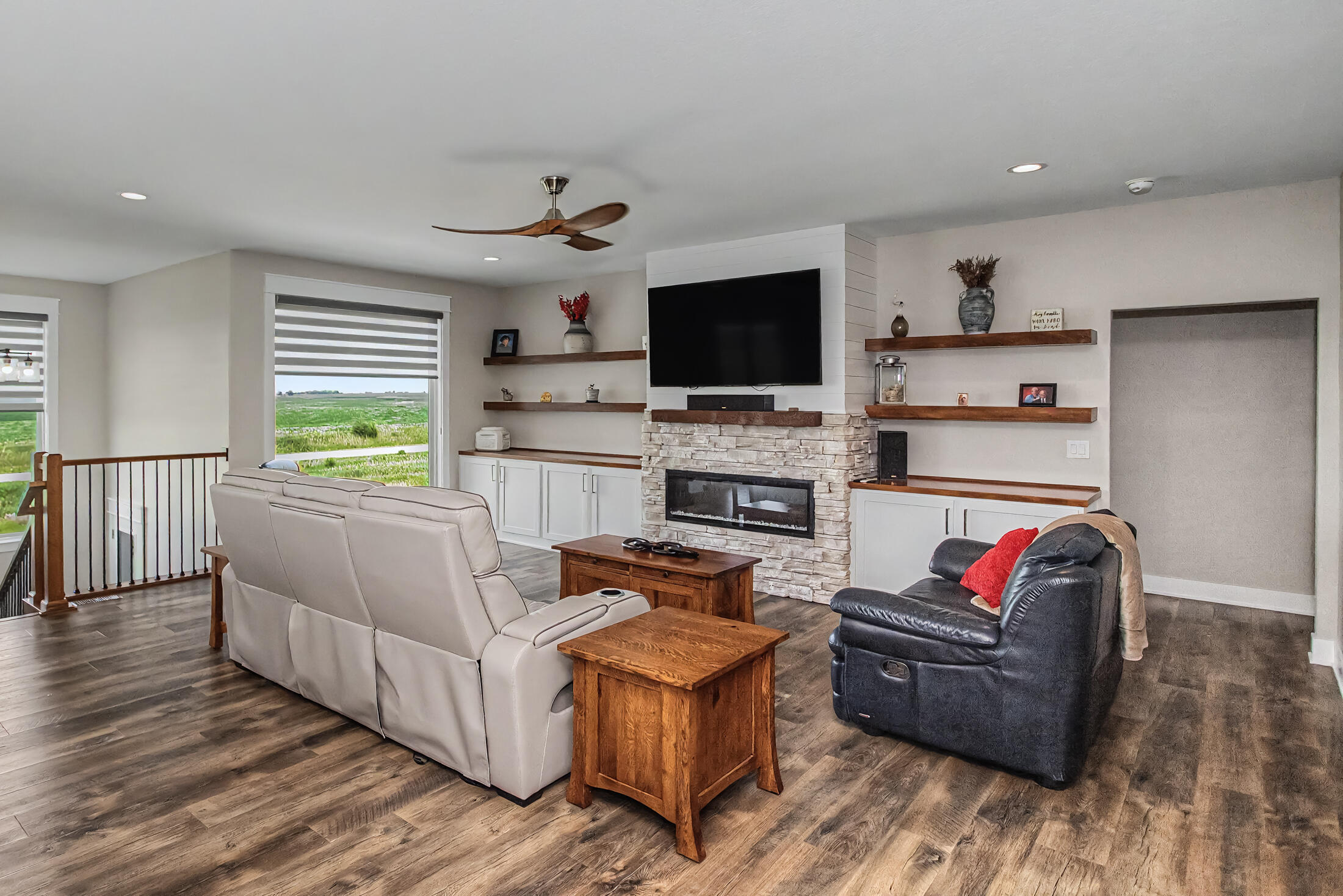 50181 Prairie Point Court Property Photo 4