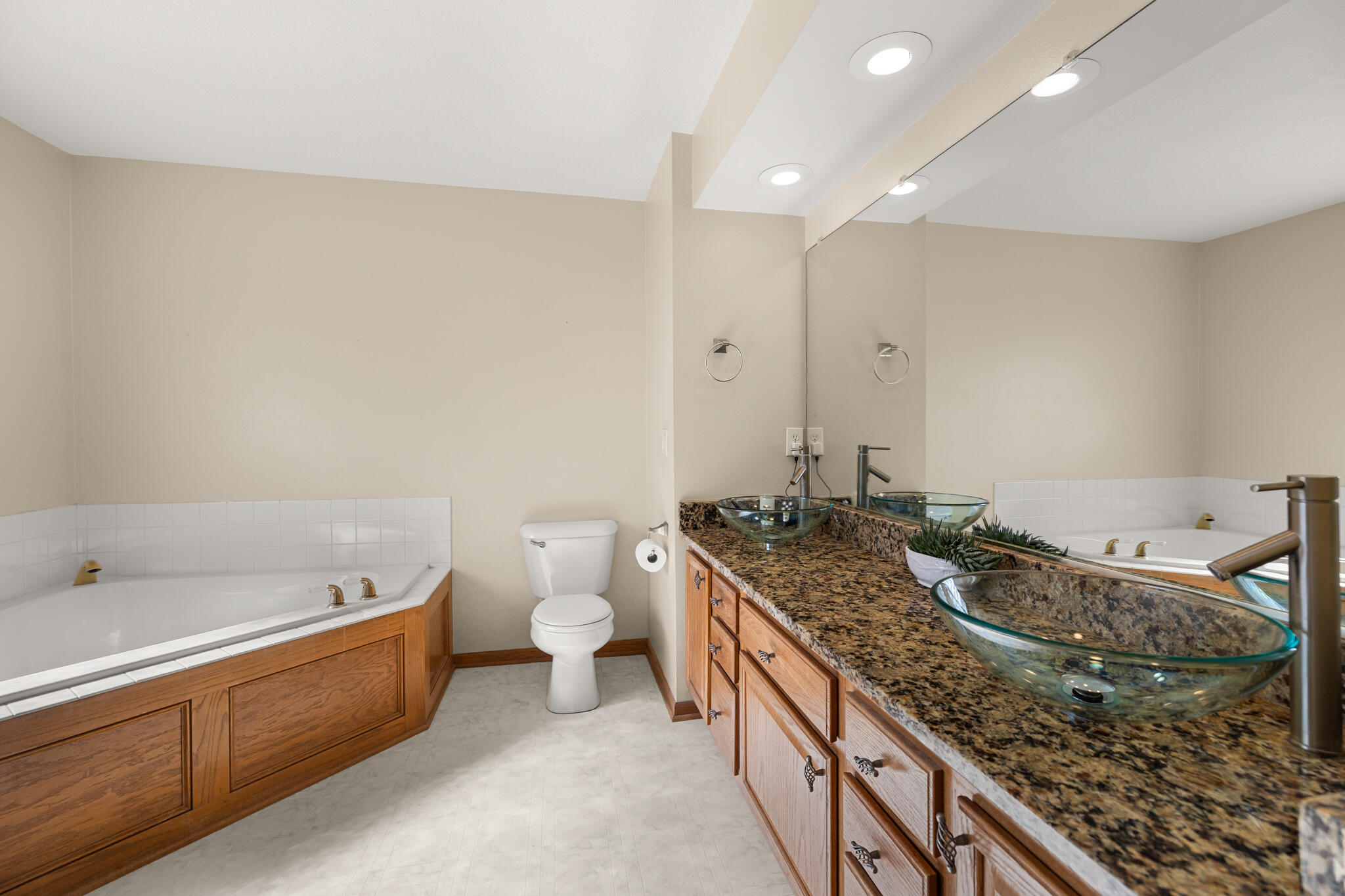 4639 Fieldstone Drive Property Photo 14