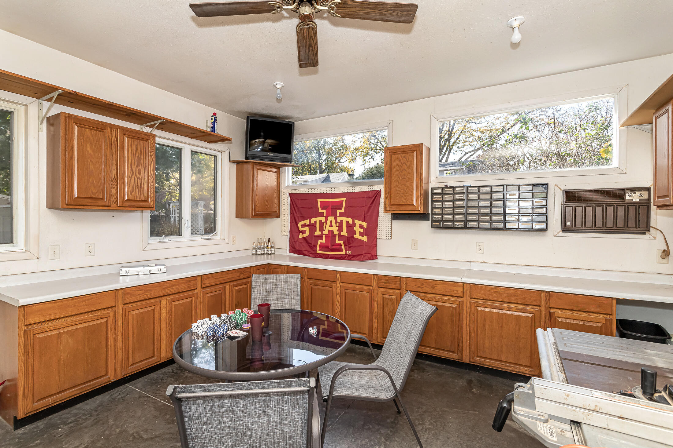 1225 Harding Avenue Property Photo 4