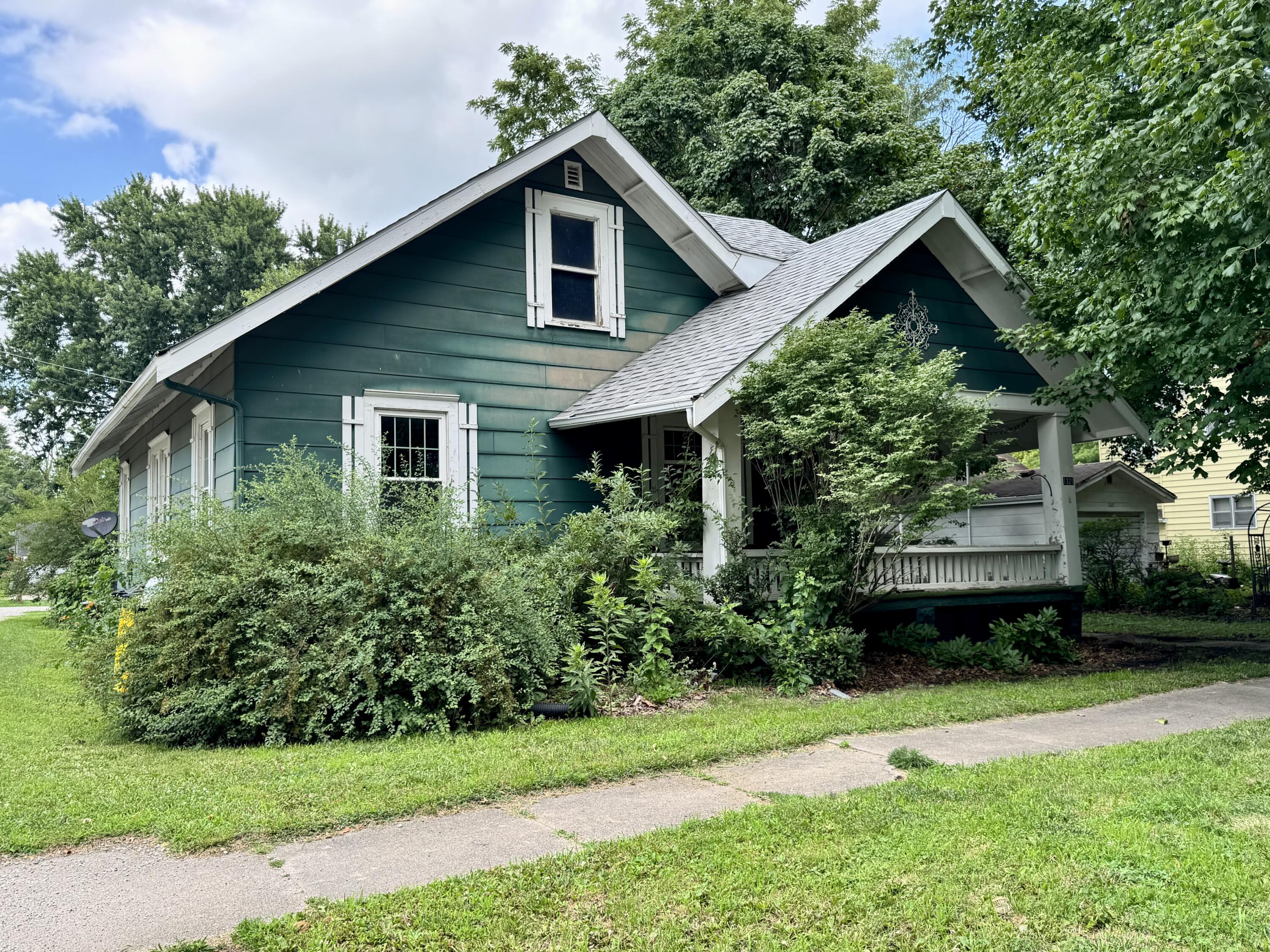 1321 Mamie Eisenhower Avenue Property Photo 1