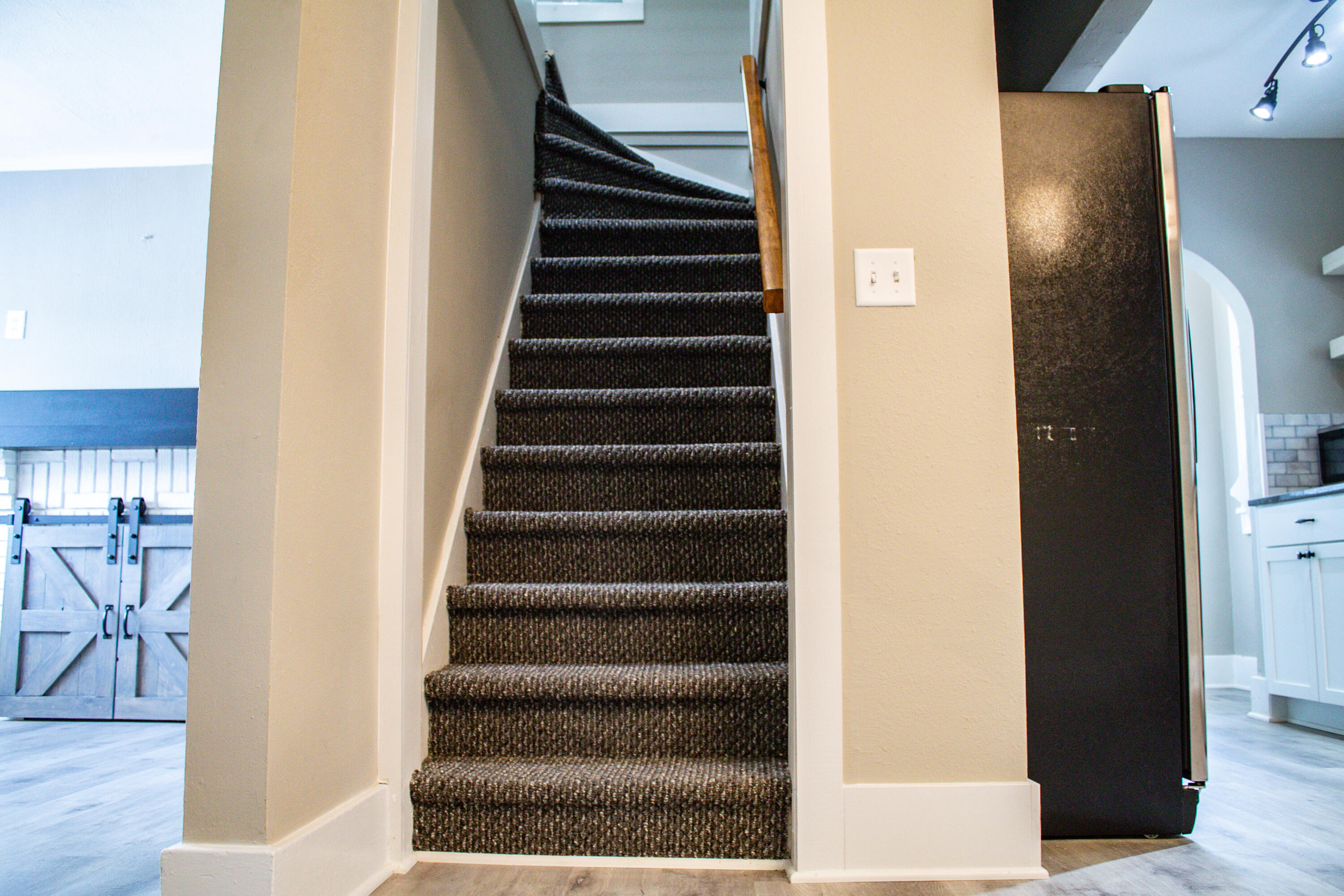 2703 College Avenue Property Photo 9