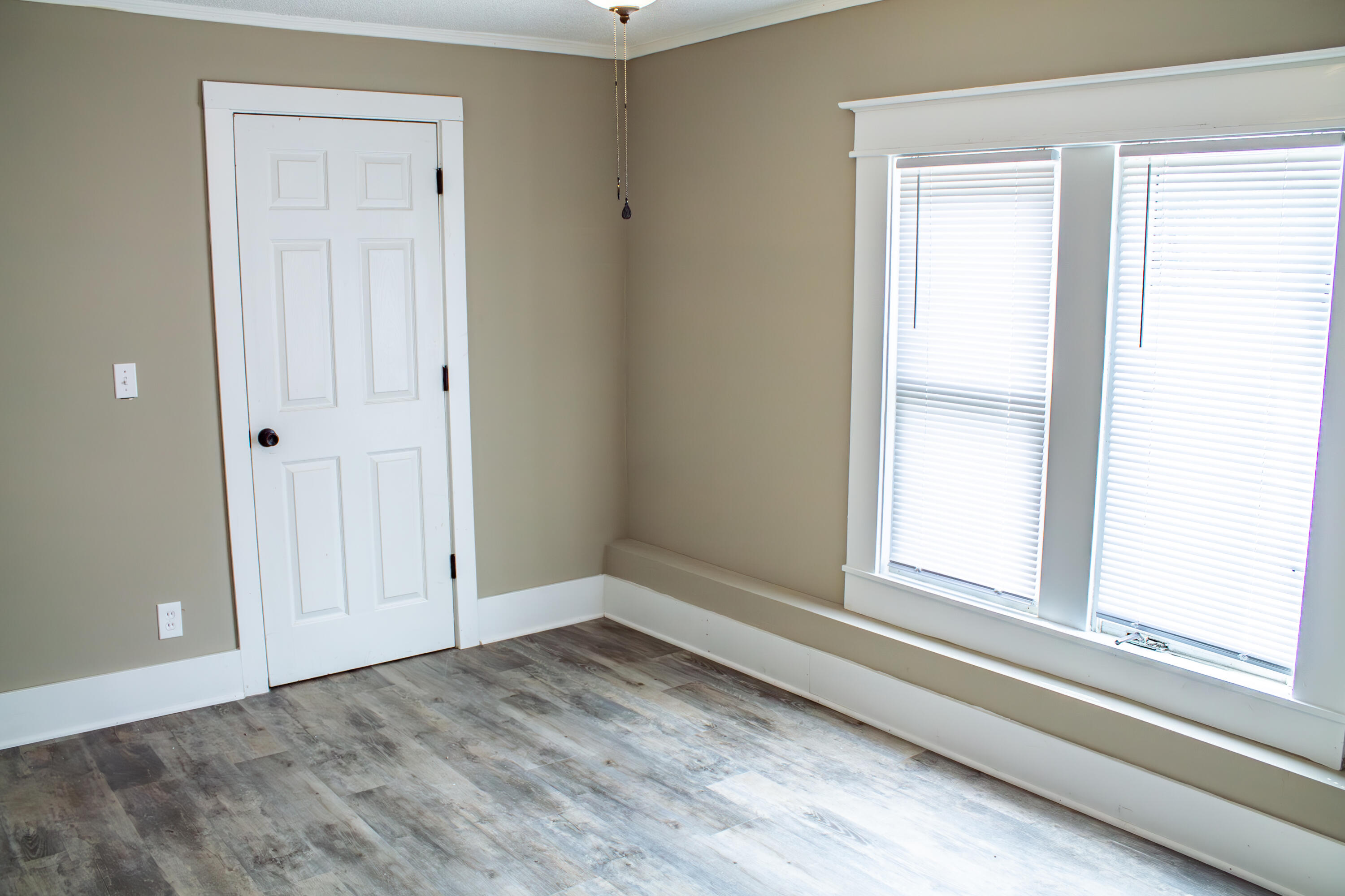 2707 College Avenue Property Photo 4