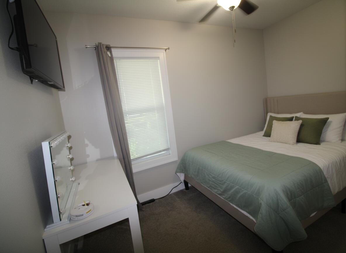 2735 College Avenue Property Photo 10