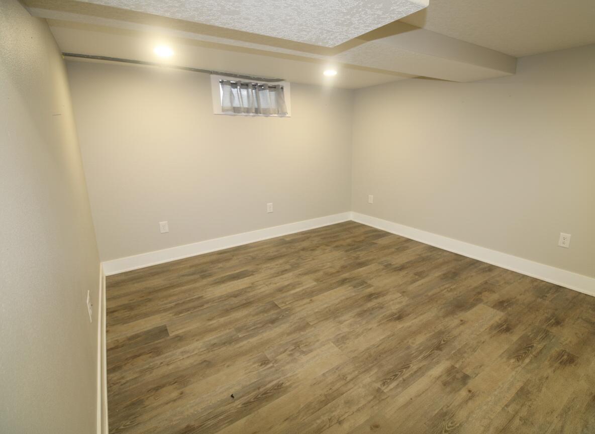 2735 College Avenue Property Photo 13