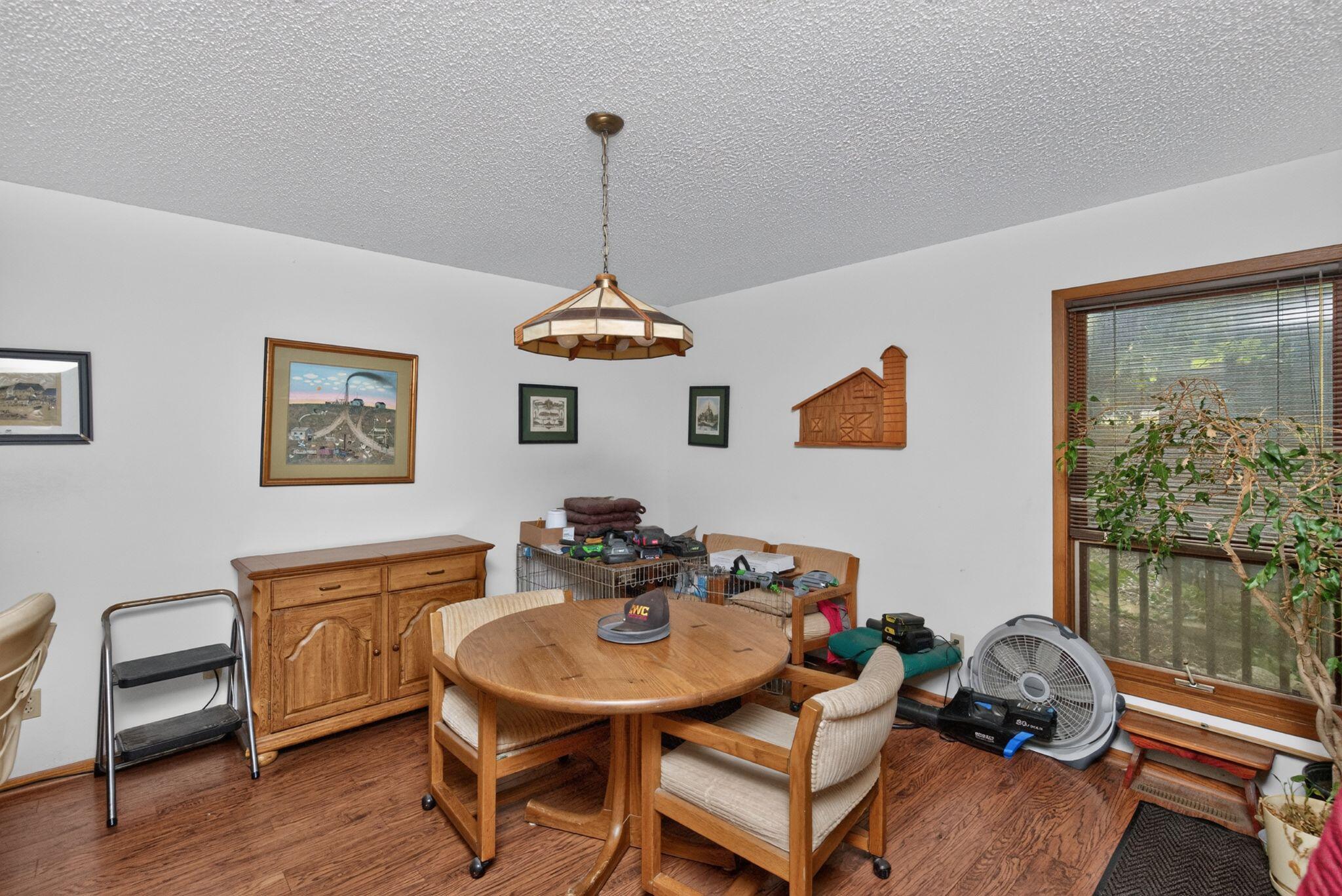 4612 Dover Drive Property Photo 5