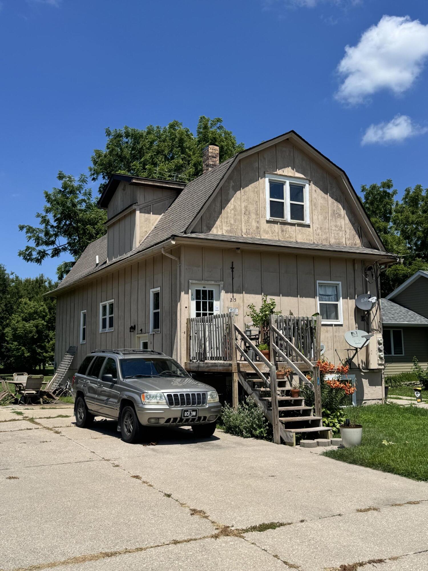 215 Cedar Street Property Photo 1