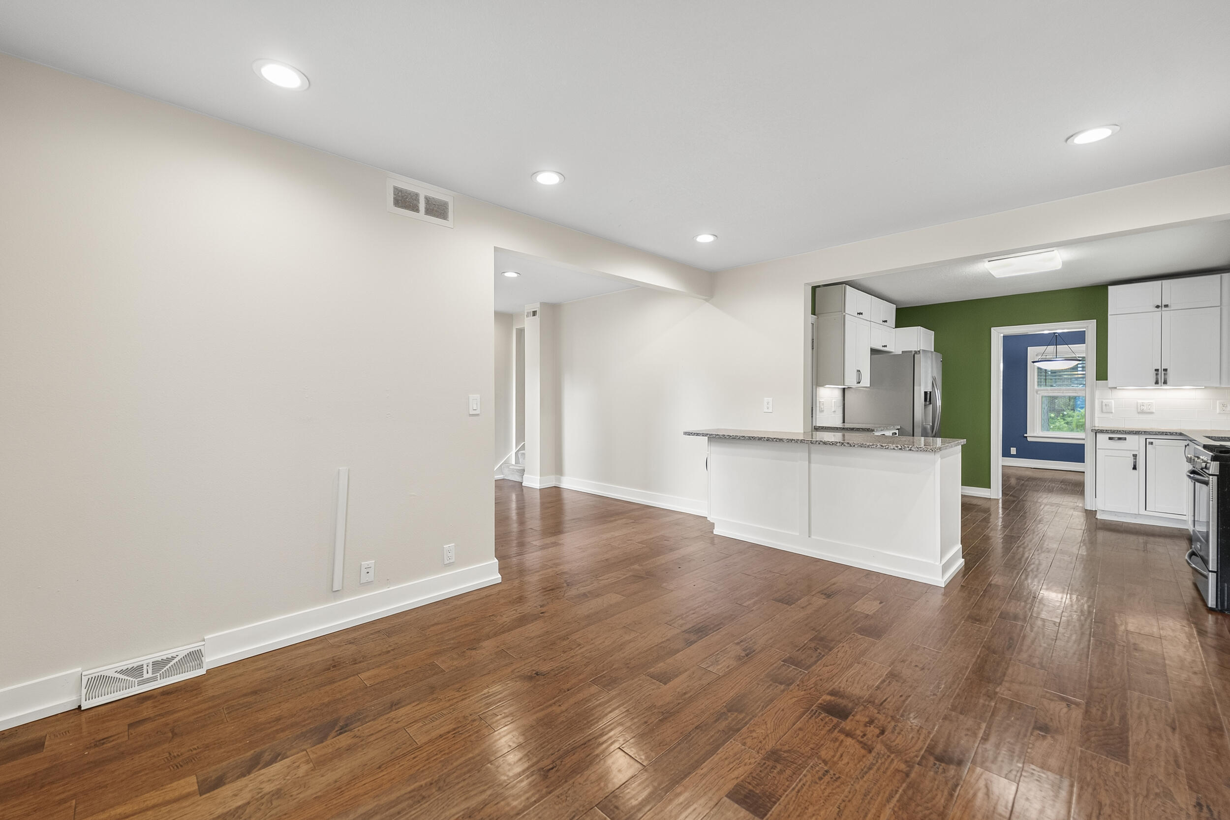2327 Donald Street Property Photo 11