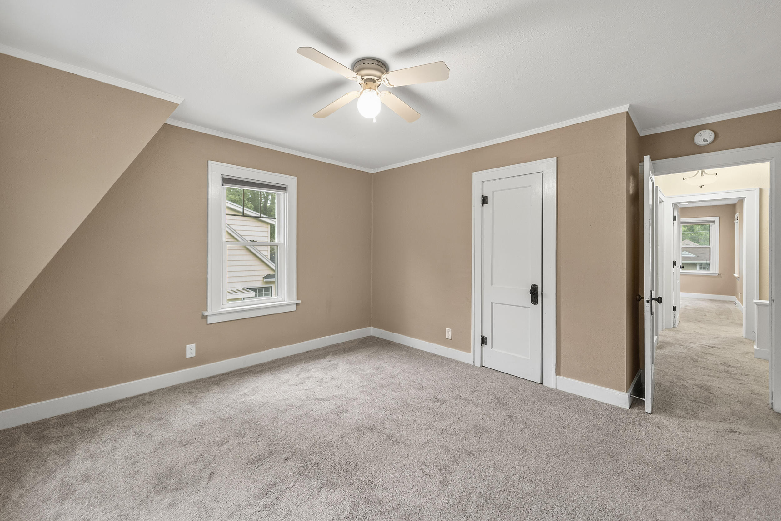 2327 Donald Street Property Photo 20