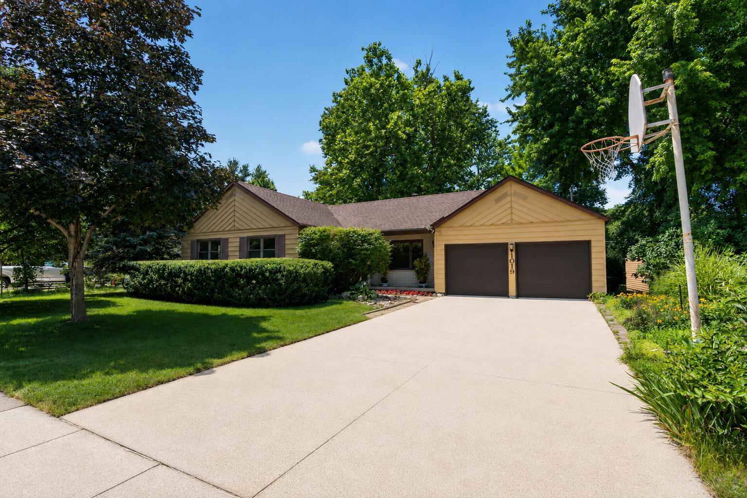 1019 Arkansas Avenue Property Photo 1