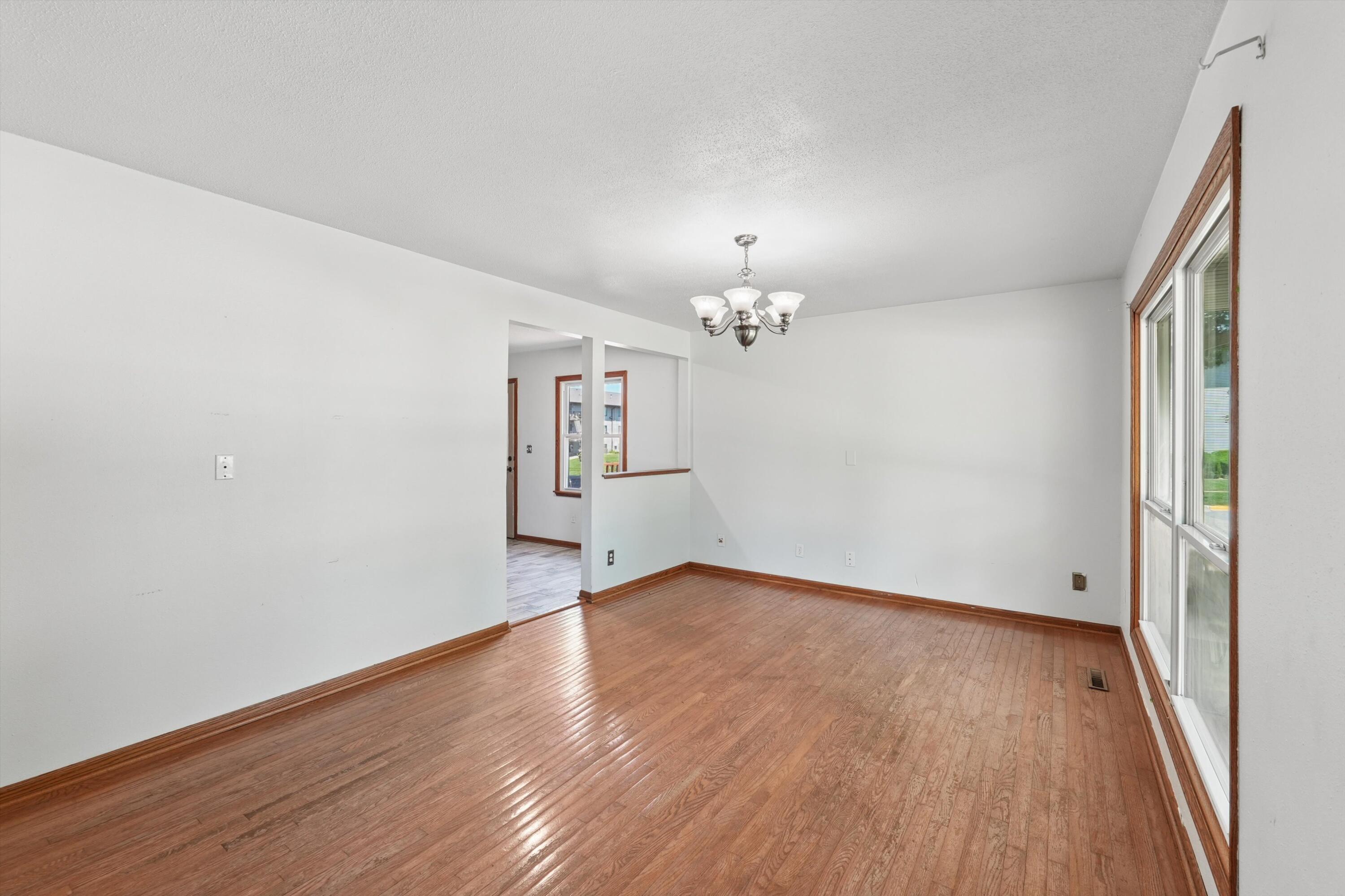 201 Rockwell Avenue Property Photo 3