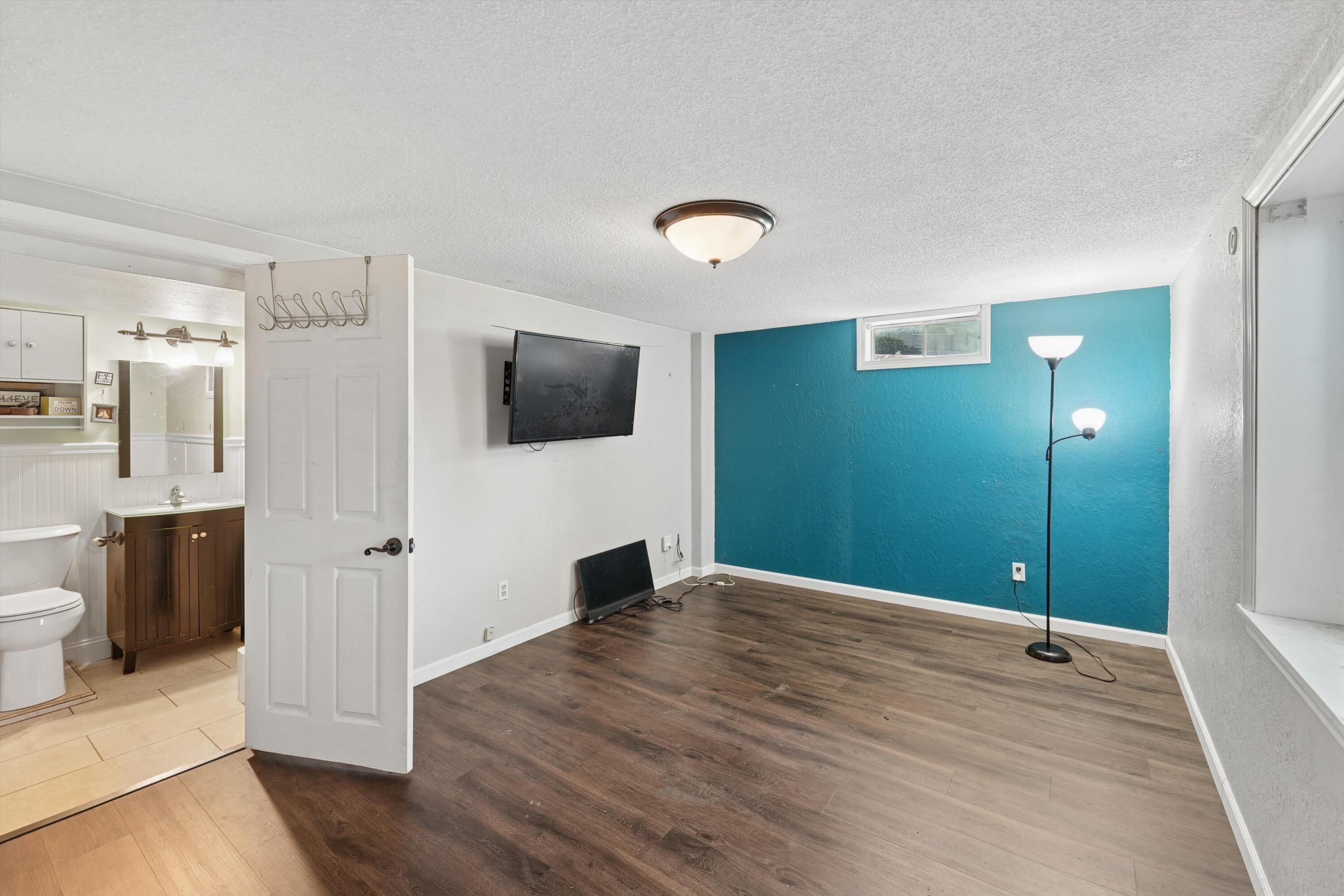 201 Rockwell Avenue Property Photo 17